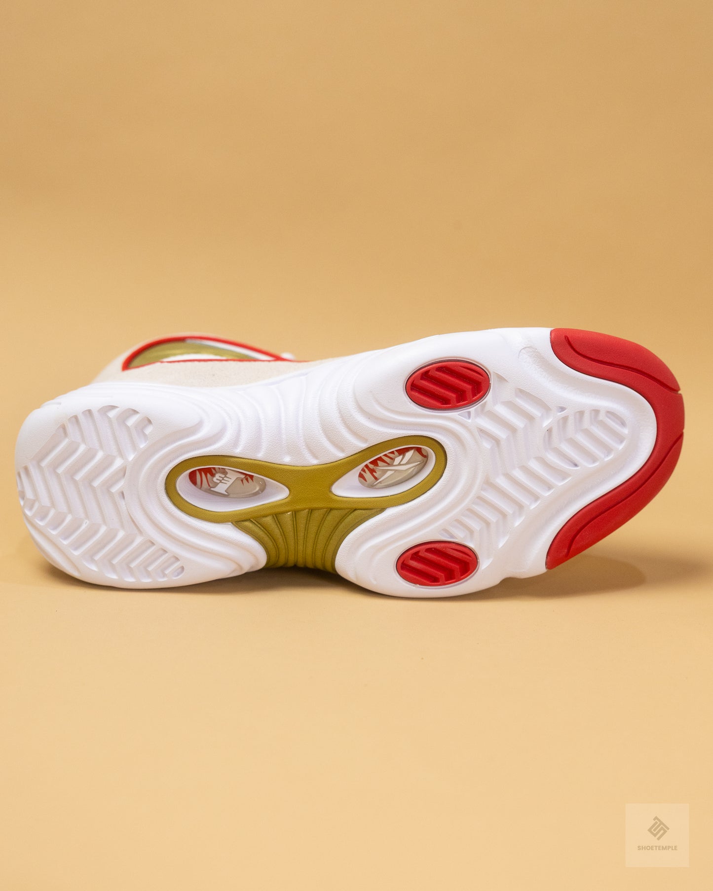 Reebok Answer III - Chalk/Vector Red/Gold