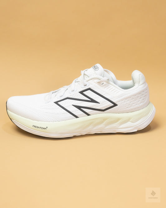 New Balance Fresh Foam X Vongo v6 Running Shoe - White/Silver