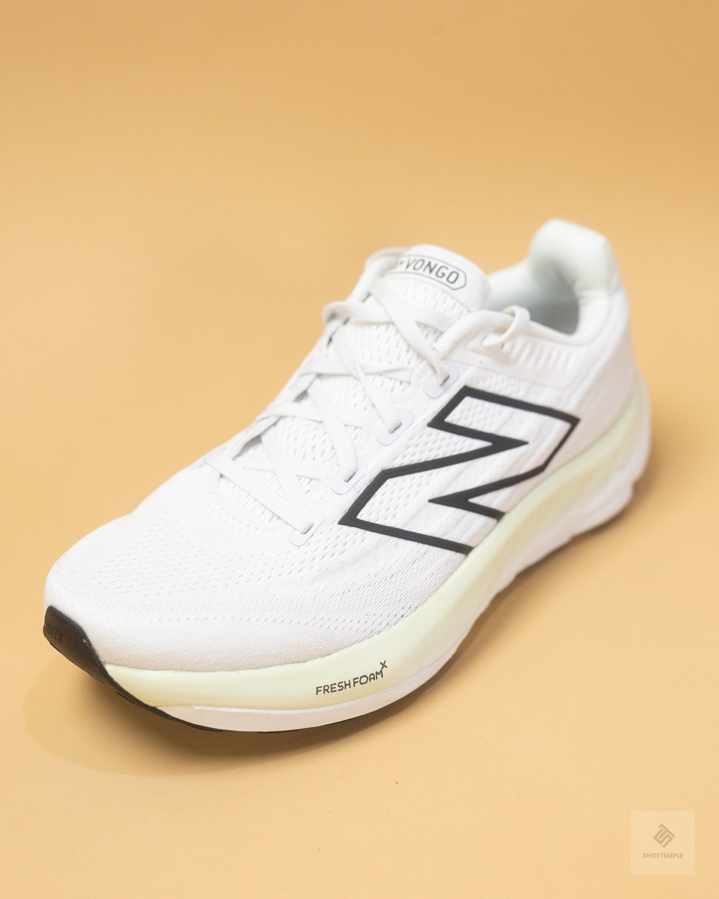 New Balance Fresh Foam X Vongo v6 Running Shoe - White/Silver