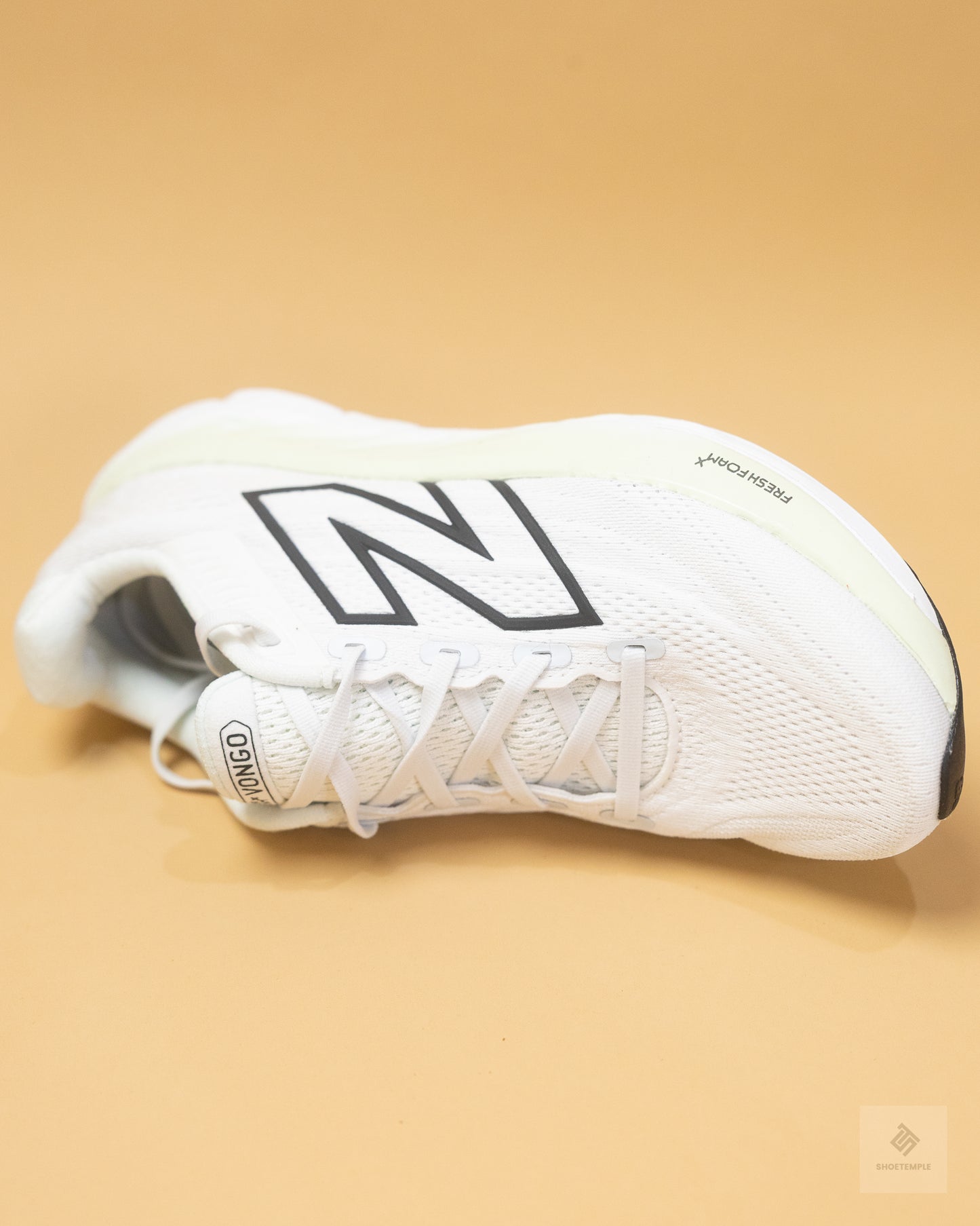 New Balance Fresh Foam X Vongo v6 Running Shoe - White/Silver