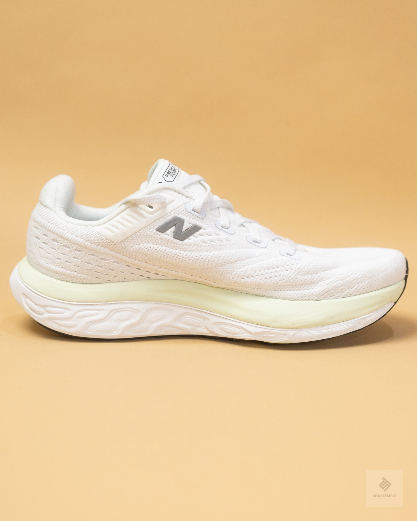 New Balance Fresh Foam X Vongo v6 Running Shoe - White/Silver