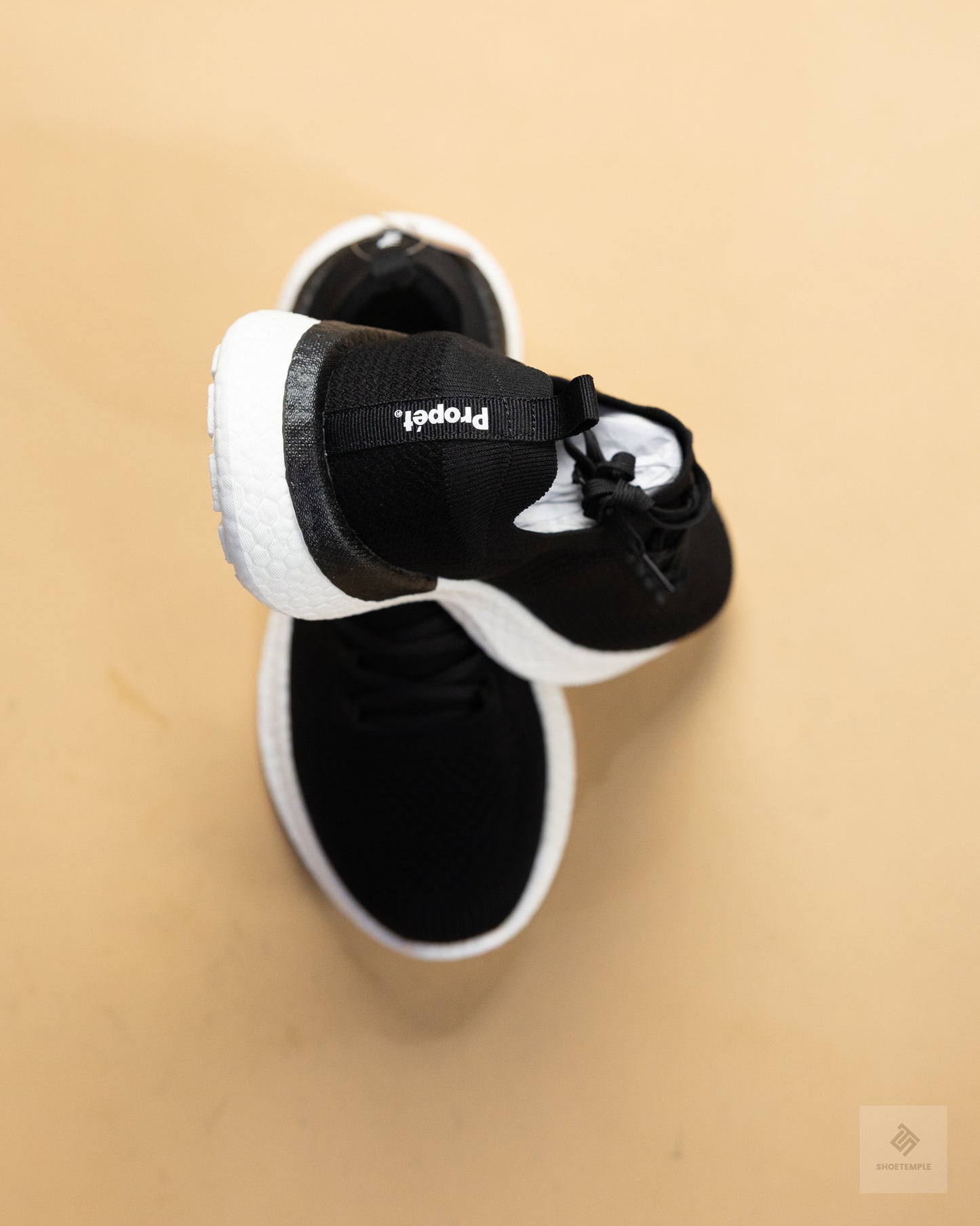 Propét B10 Unite Men's Knit Sneaker – Black