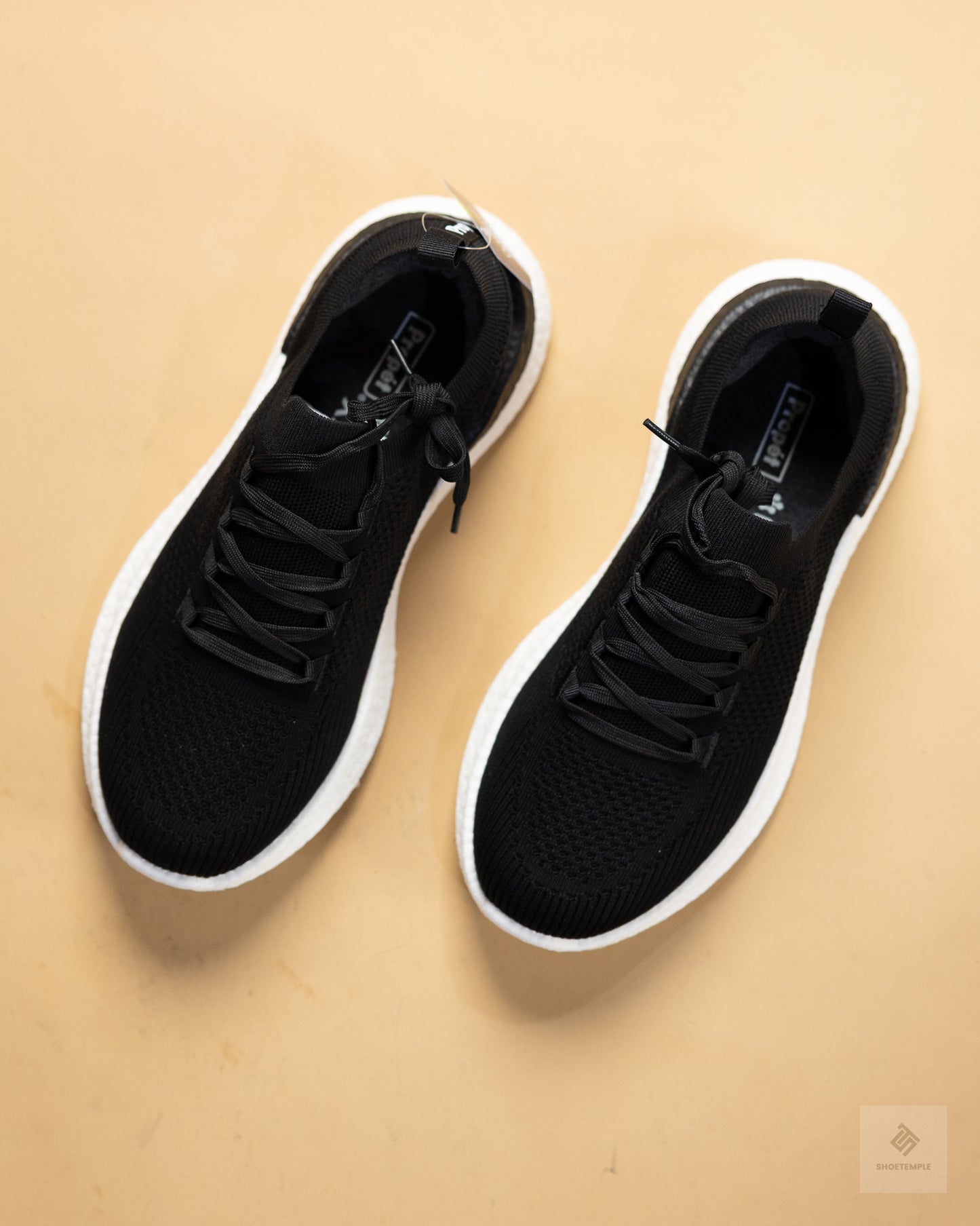Propét B10 Unite Men's Knit Sneaker – Black