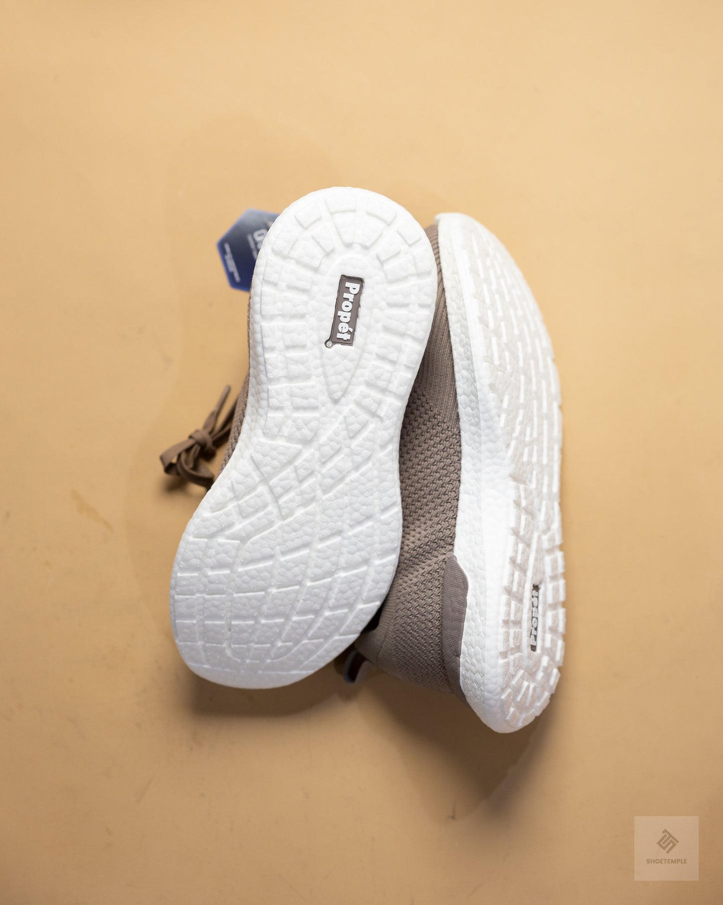 Propét B10 Unite Men's Knit Sneaker – Taupe