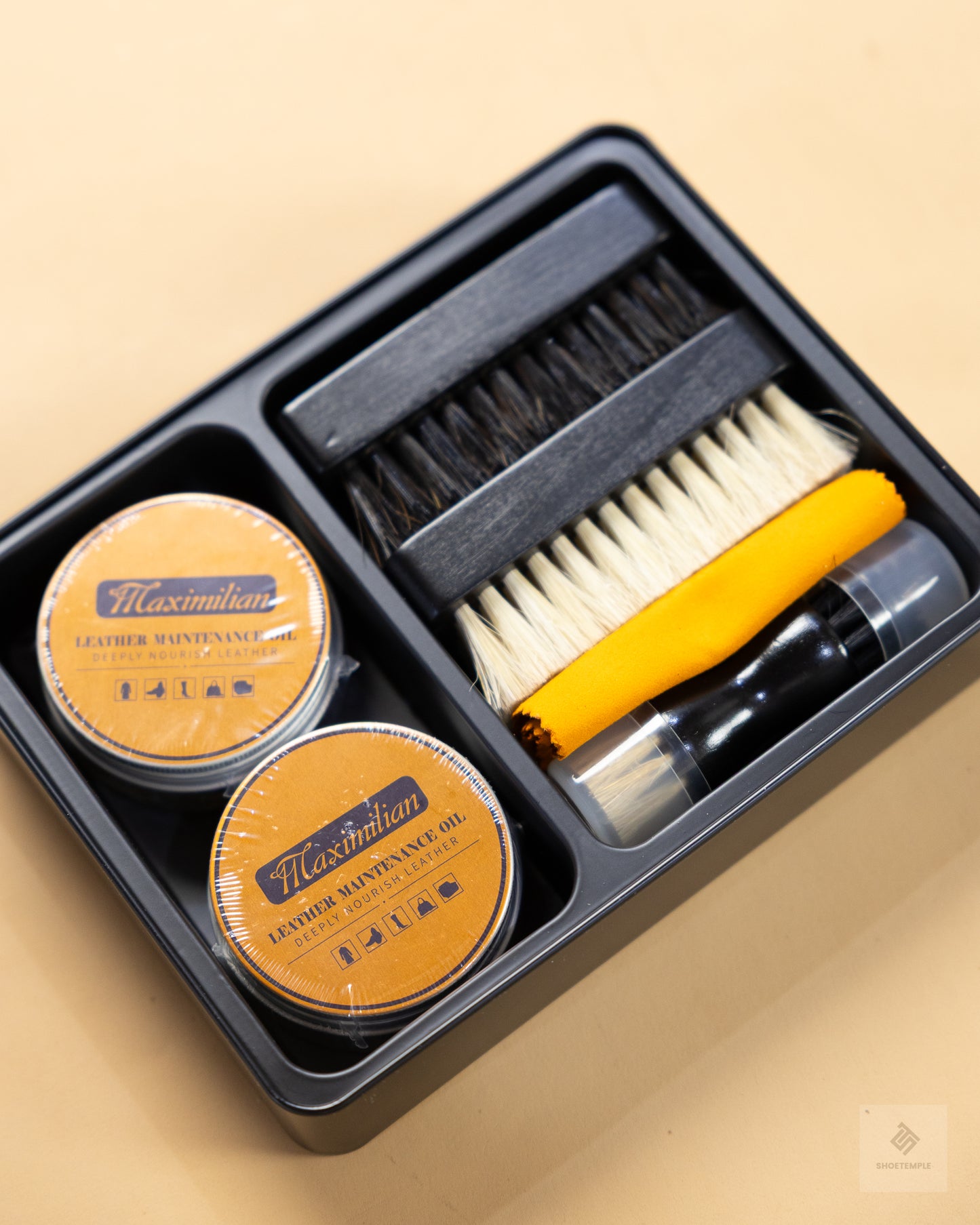 MAXIMILIAN Shoe Polish Kit 7 PC Leather Shoe Shining kit Care for Shoe Care and Cleaning.