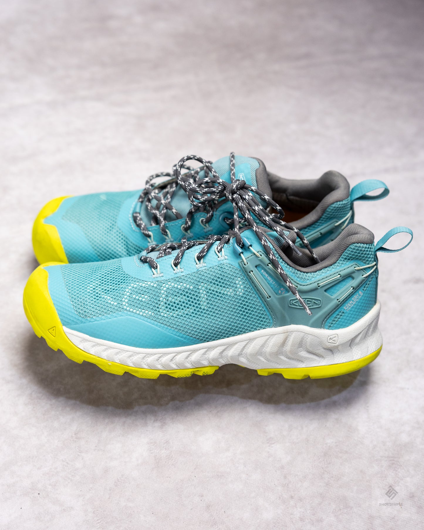 KEEN NXIS EVO Waterproof hiking shoes