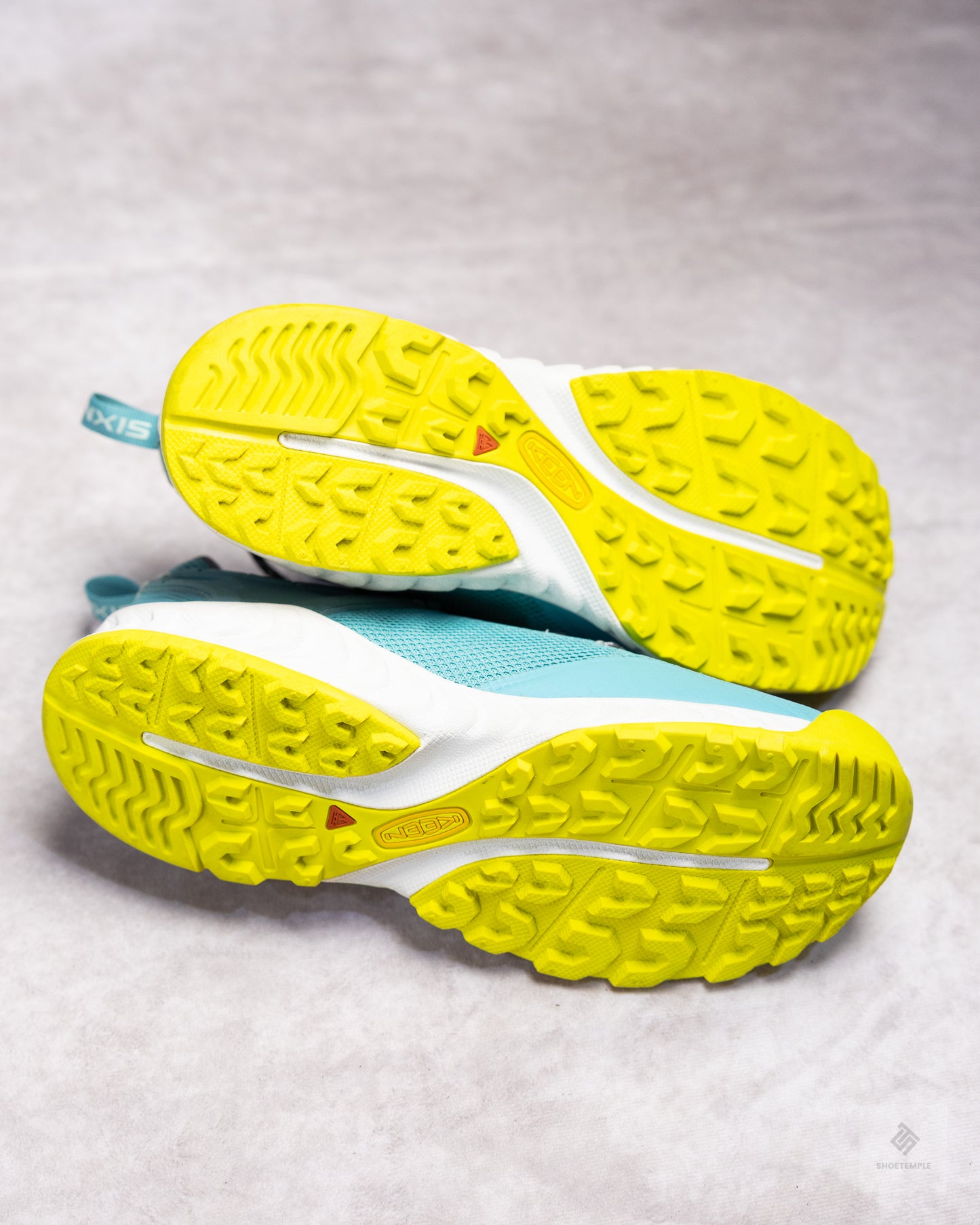 KEEN NXIS EVO Waterproof hiking shoes