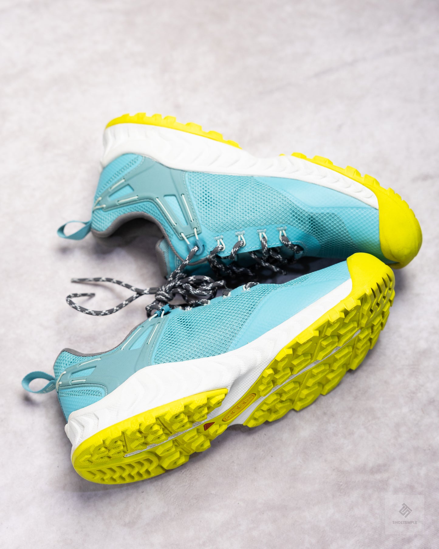 KEEN NXIS EVO Waterproof hiking shoes