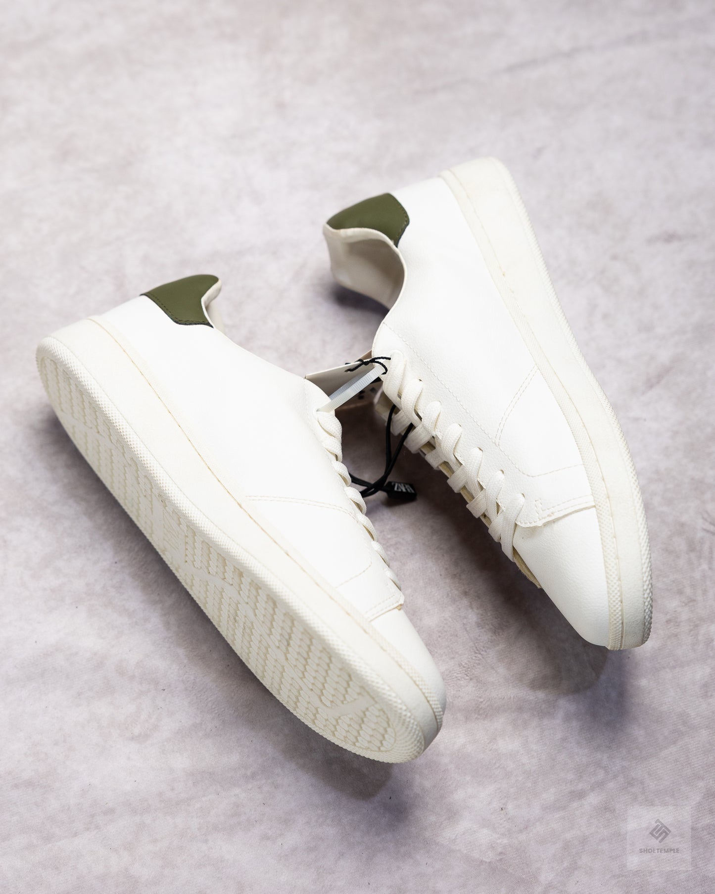 Zara Sneakers - White