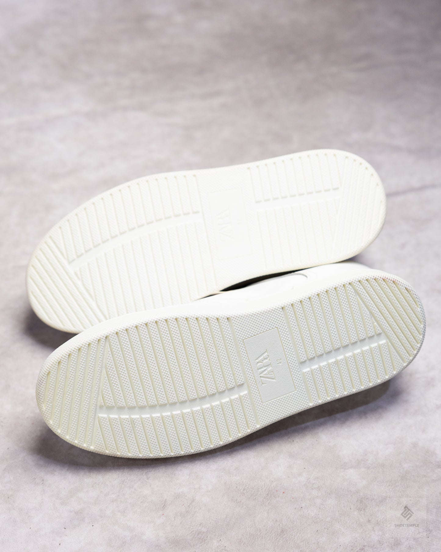 Zara Sneakers - White