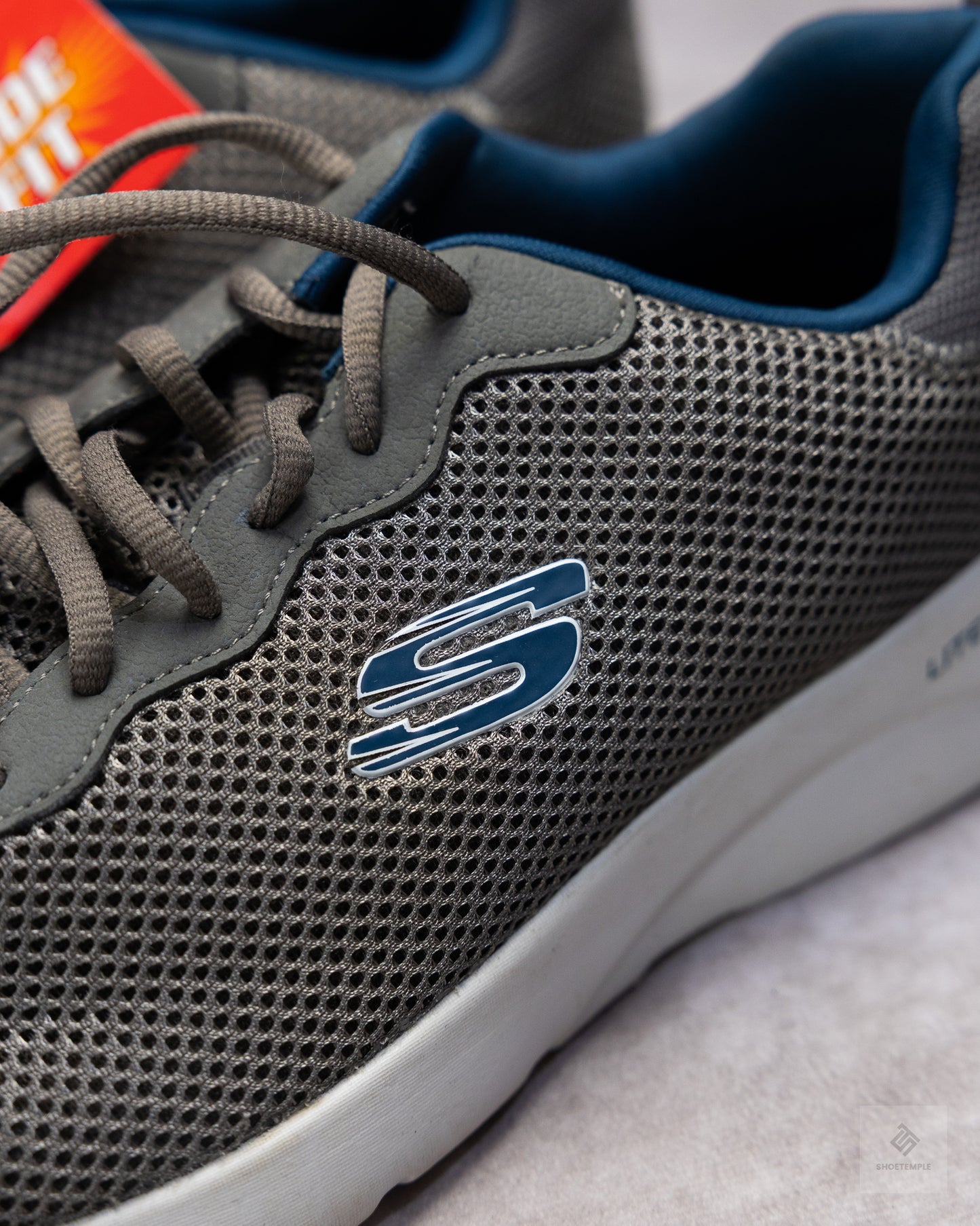 Skechers Men's Dynamight 2.0 Rayhill Sneakers