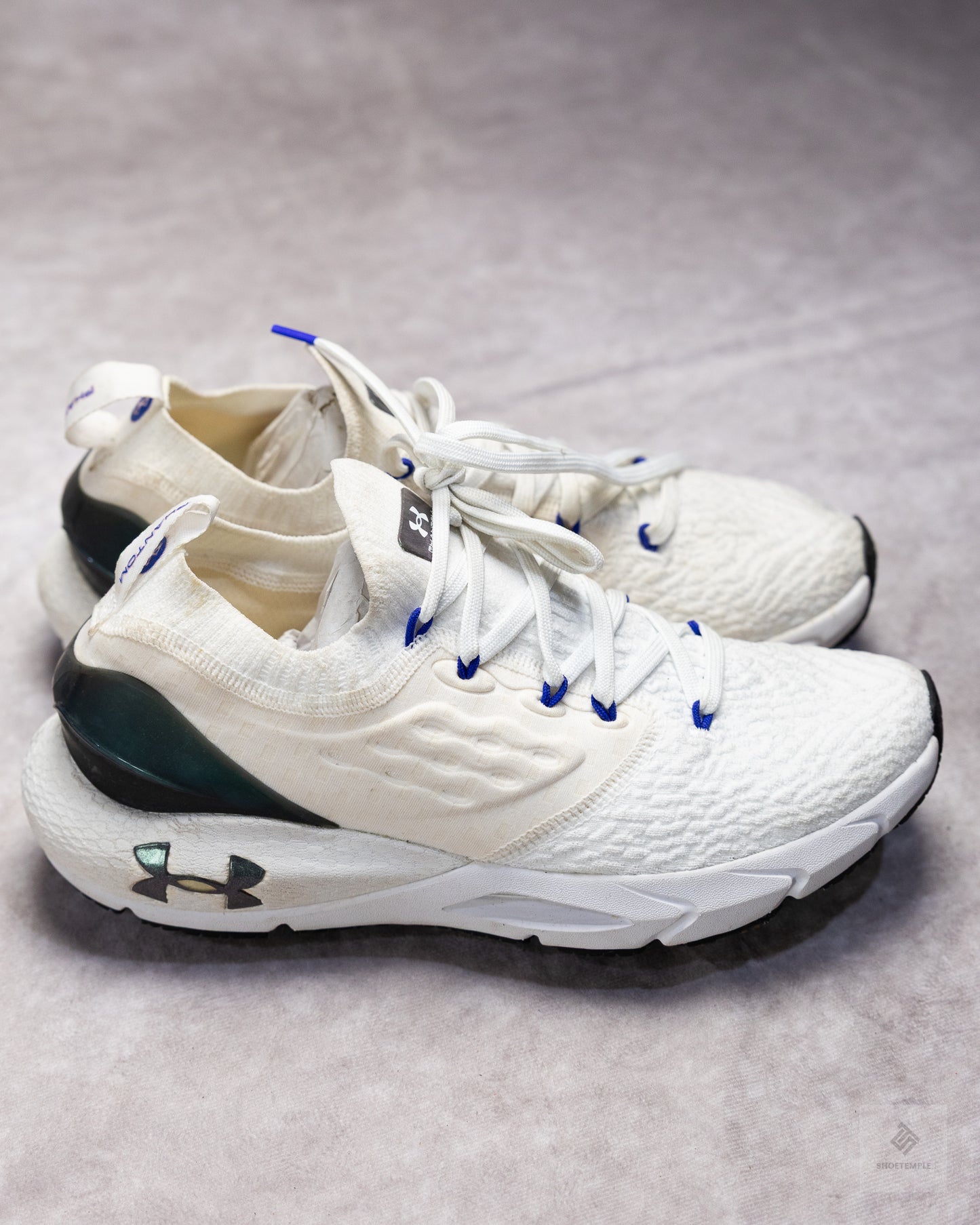 Under Armour HOVR Phantom 2 Sneakers