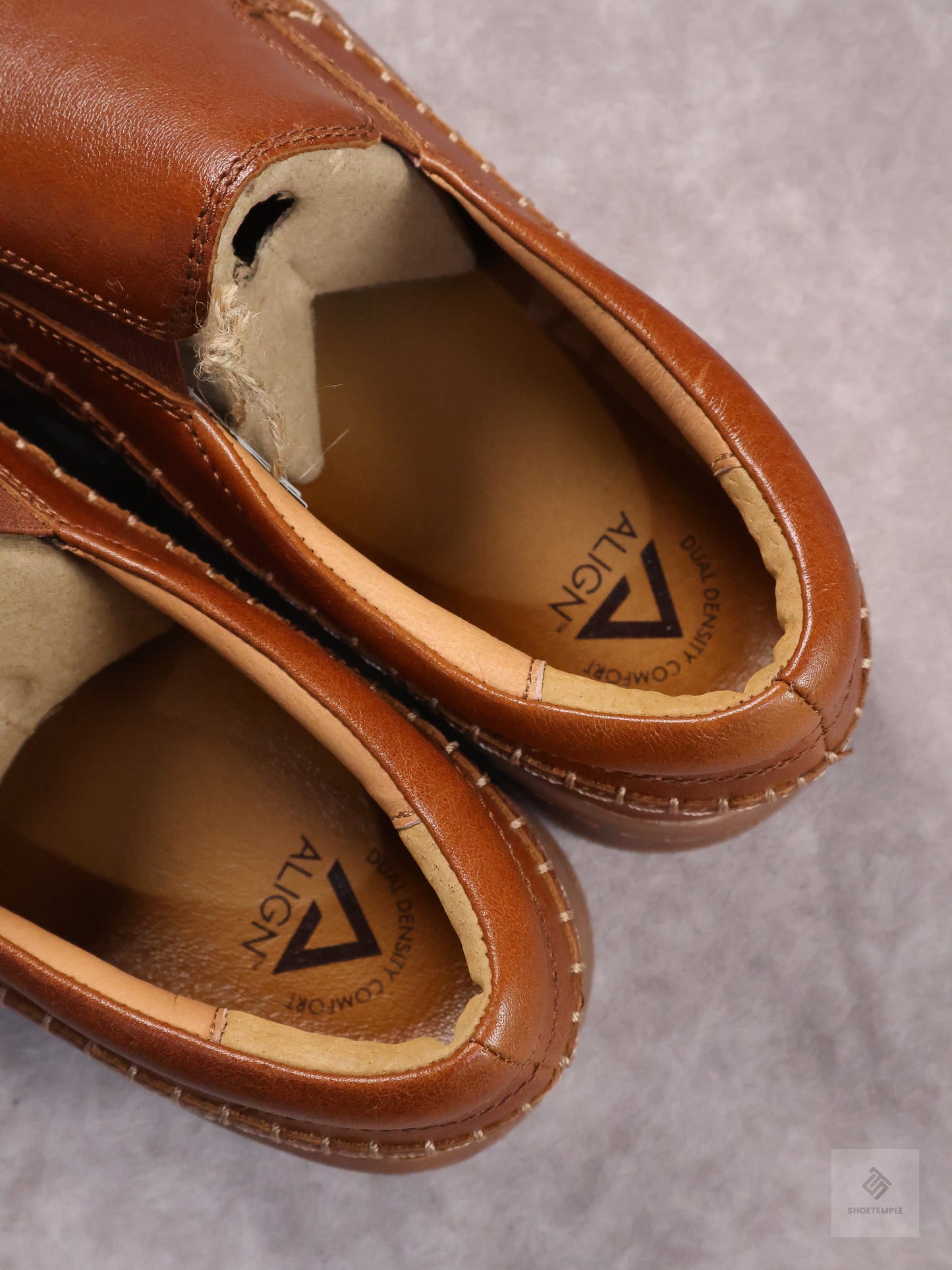Alignbrand Ventura Slip-On Leather Sneaker