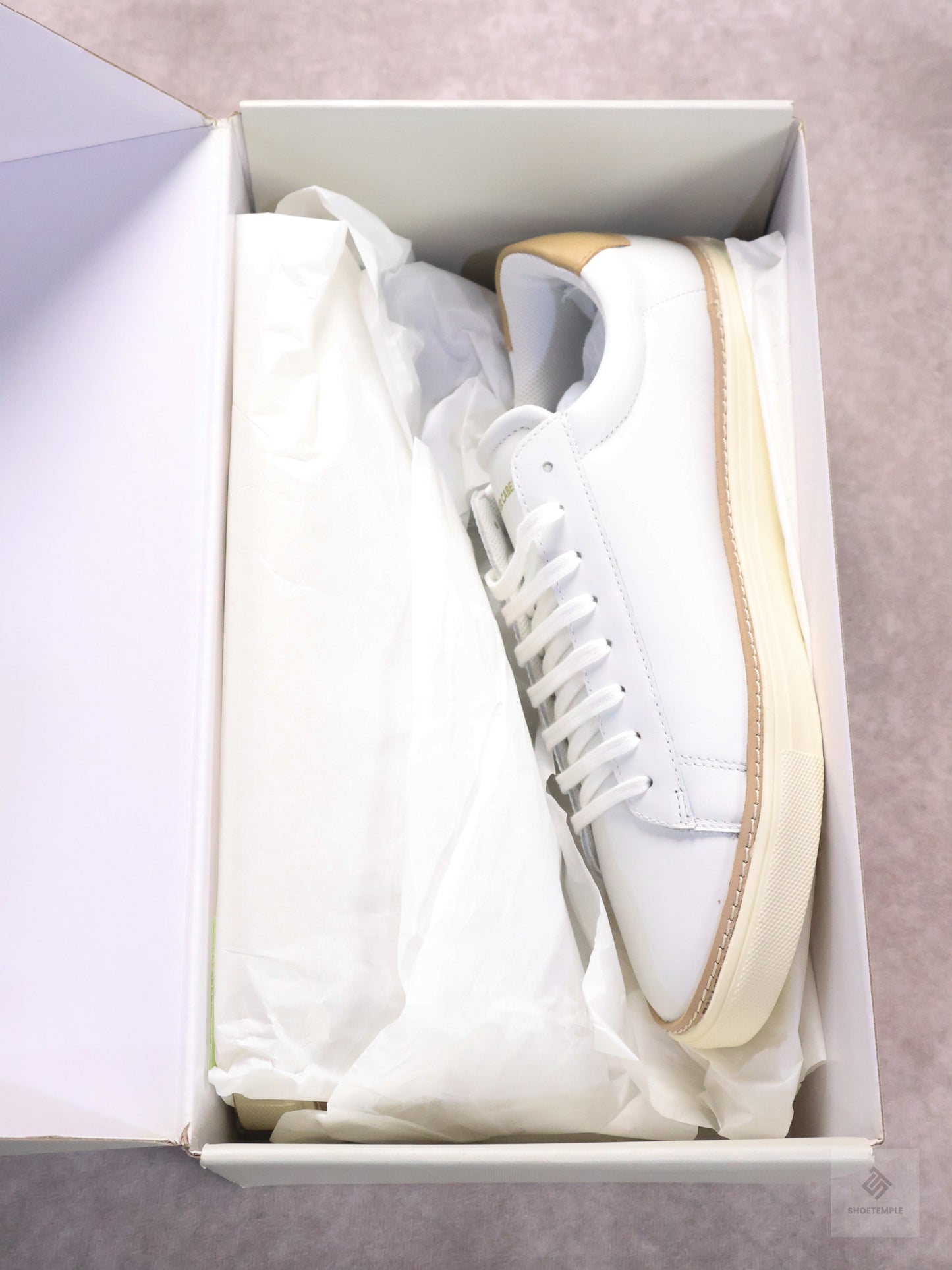 Oliver Cabell Low 1 Pro