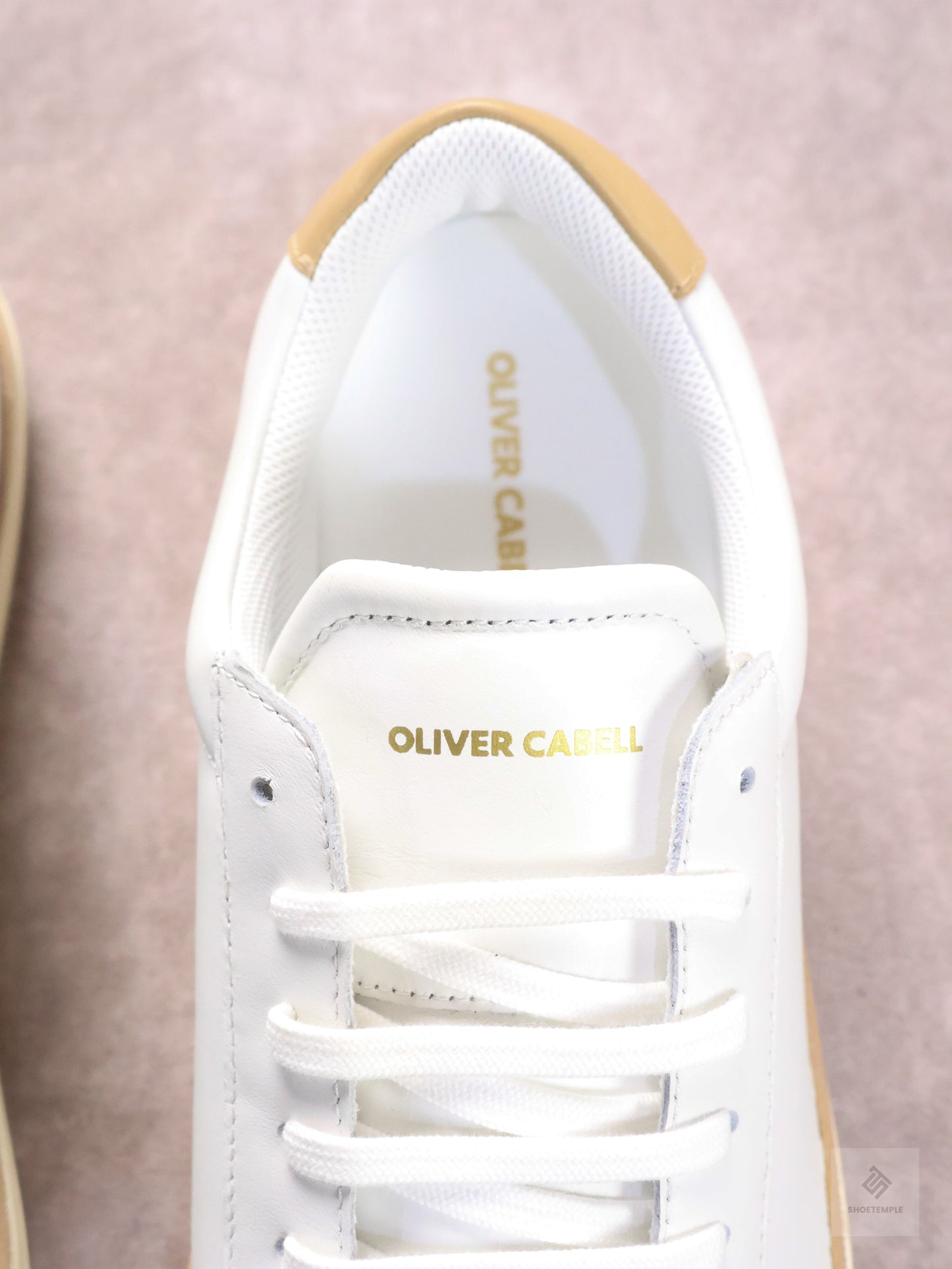 Oliver Cabell Low 1 Pro