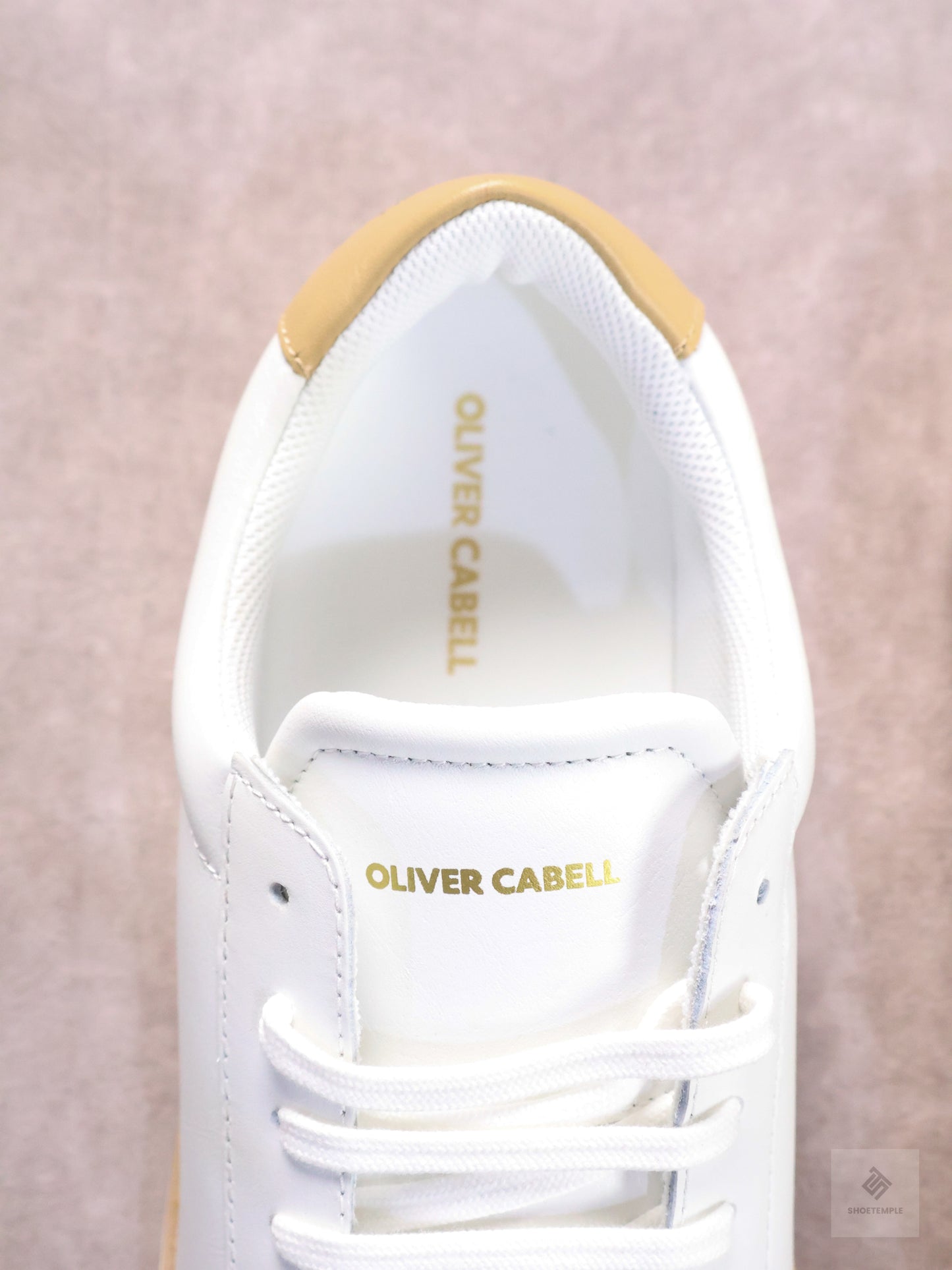 Oliver Cabell Low 1 Pro