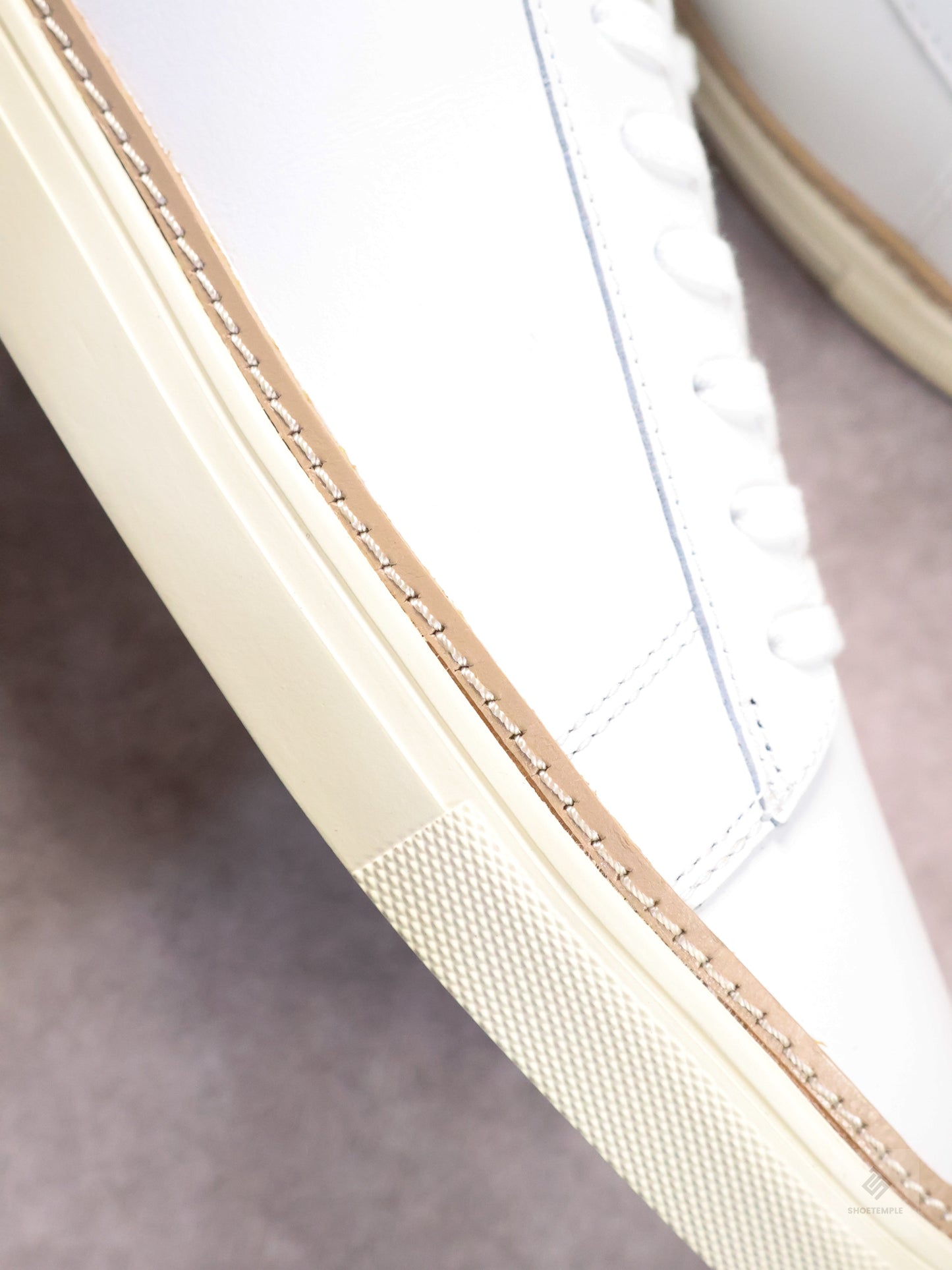 Oliver Cabell Low 1 Pro