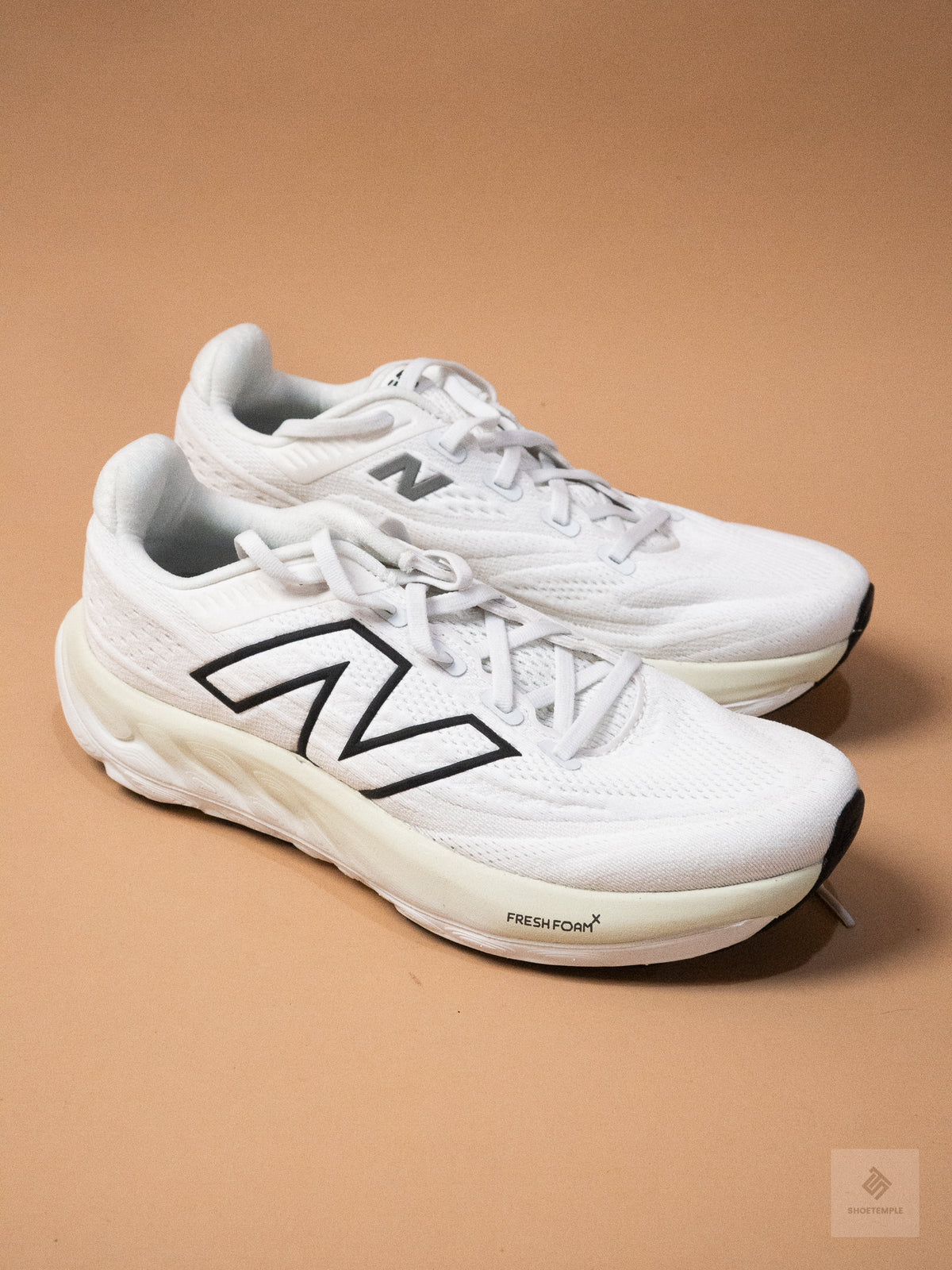 New Balance Fresh Foam X Vongo v6 Running Shoe - White/Silver