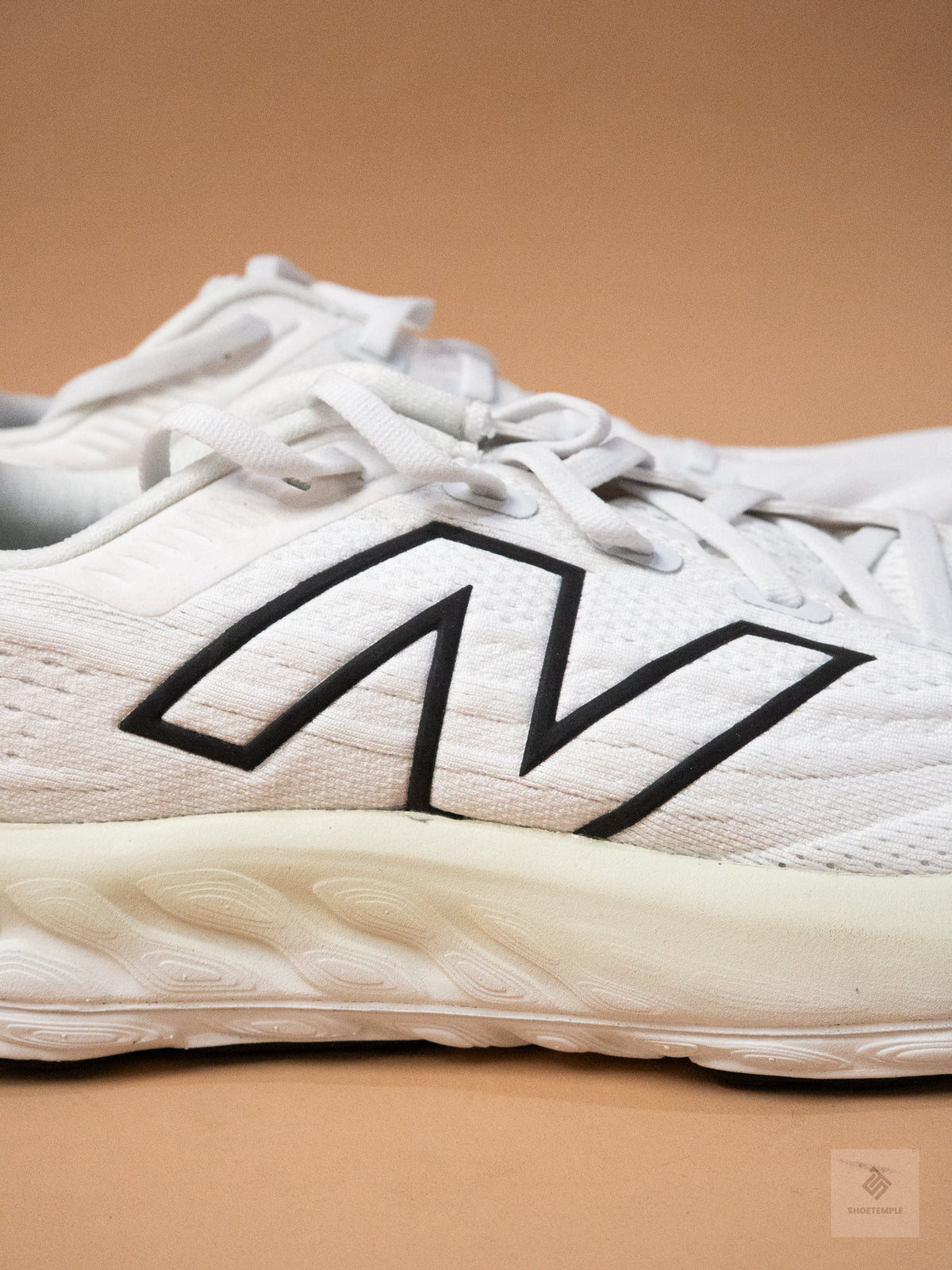 New Balance Fresh Foam X Vongo v6 Running Shoe - White/Silver