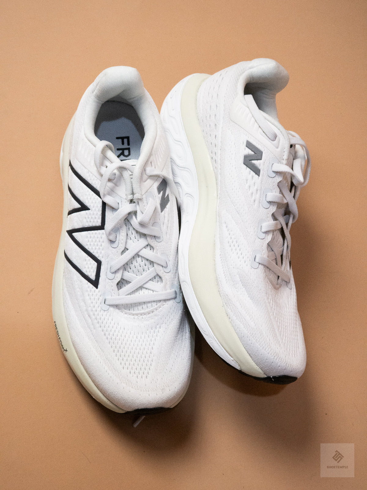 New Balance Fresh Foam X Vongo v6 Running Shoe - White/Silver
