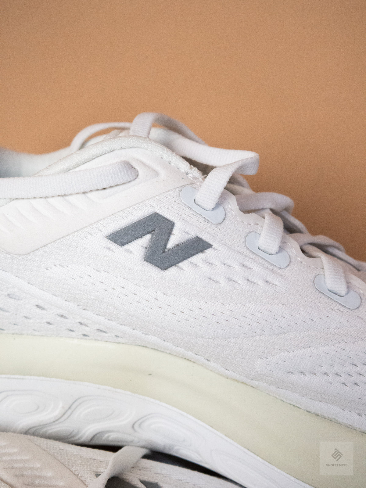 New Balance Fresh Foam X Vongo v6 Running Shoe - White/Silver