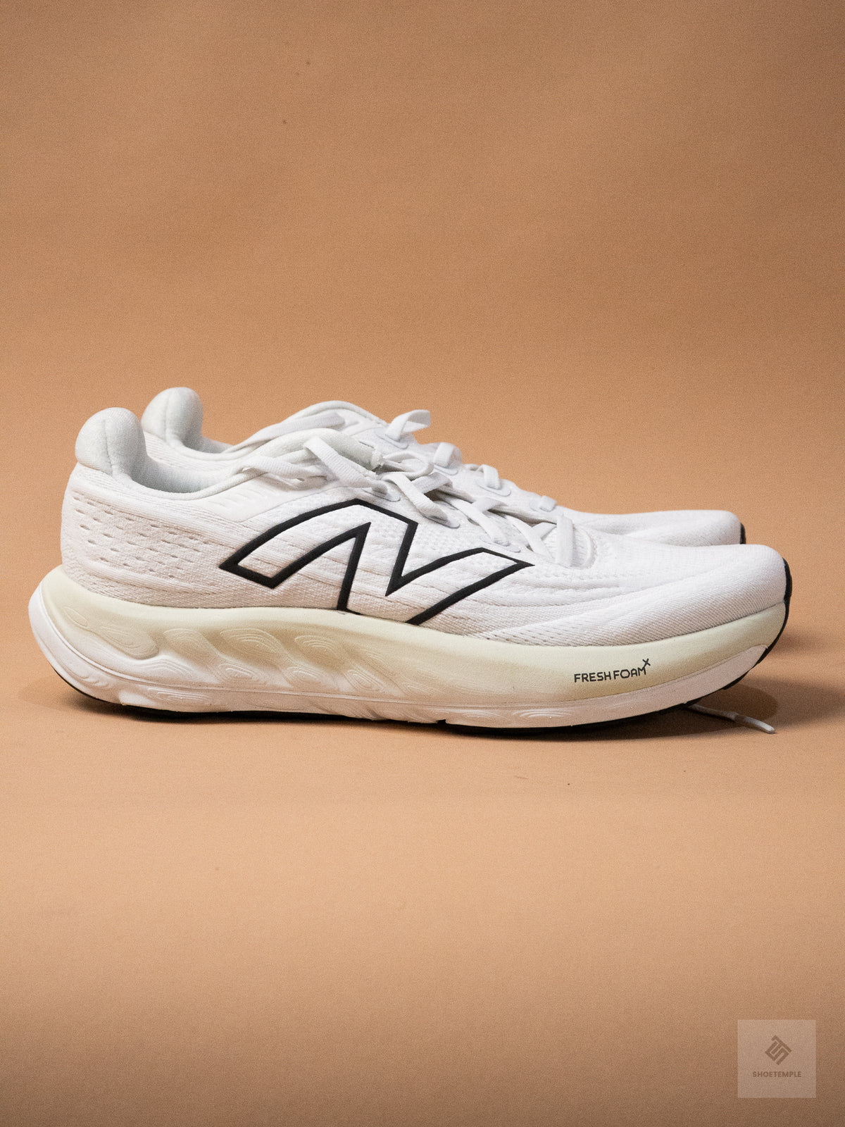 New Balance Fresh Foam X Vongo v6 Running Shoe - White/Silver