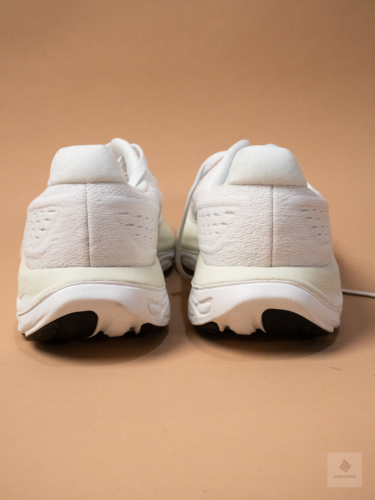 New Balance Fresh Foam X Vongo v6 Running Shoe - White/Silver