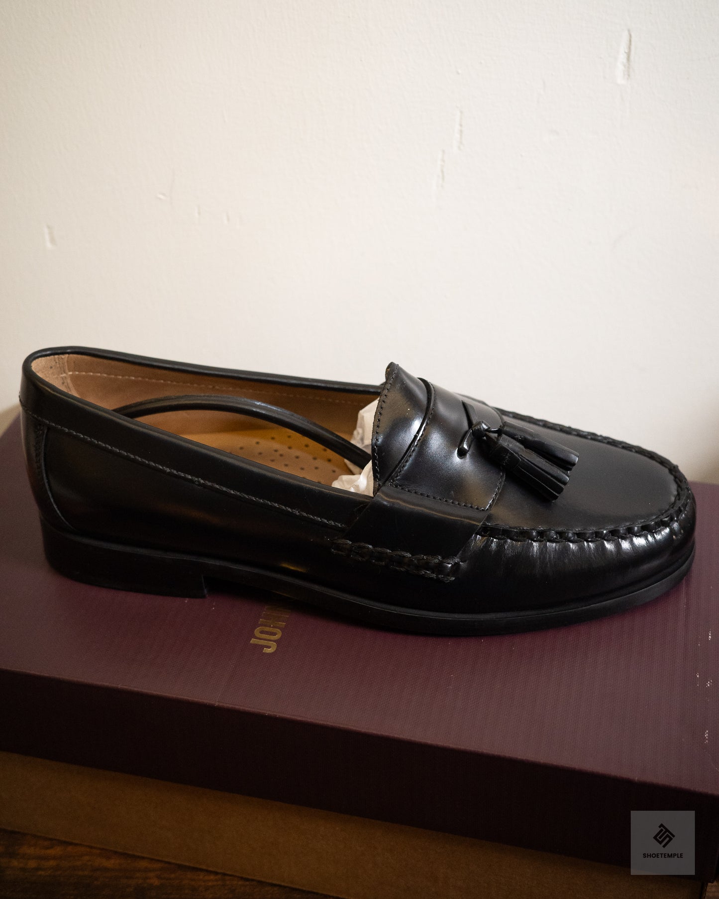 Johnston & Murphy Tassel Loafers in black