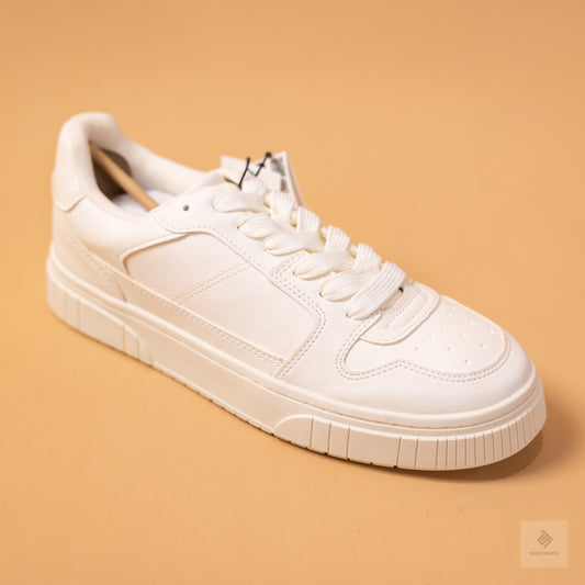 Zara Estilo Retro Sneaker