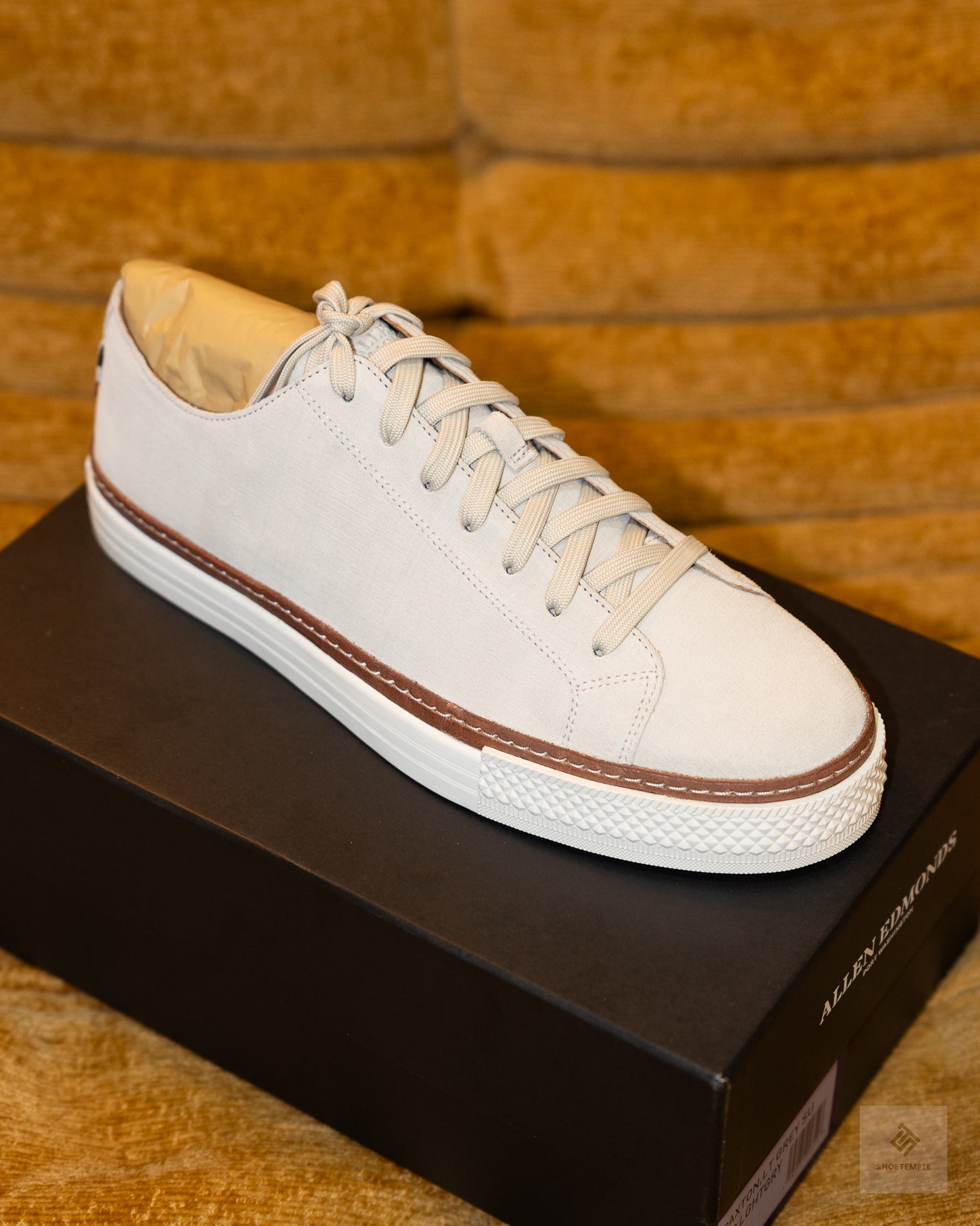 Allen Edmonds Paxton lace-up sneaker in light grey suede