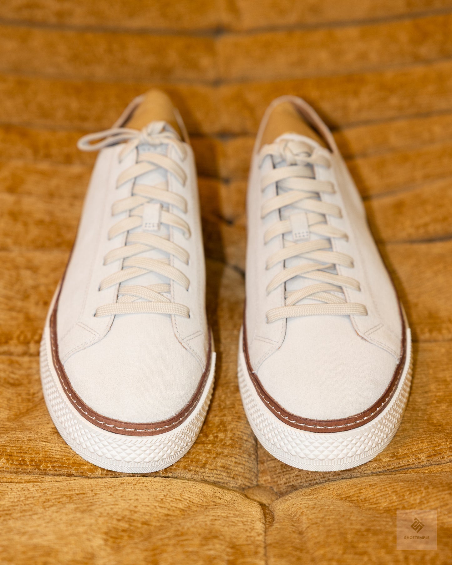 Allen Edmonds Paxton lace-up sneaker in light grey suede