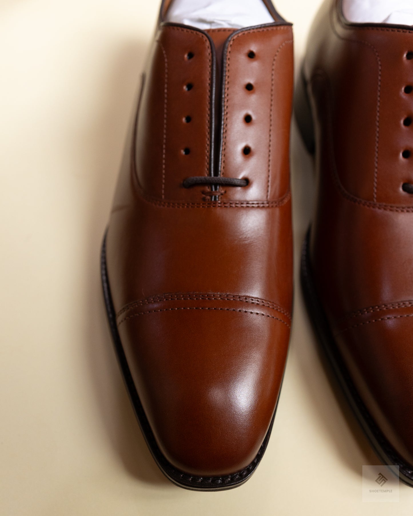 Johnston & Murphy Oxford shoes in tan brown