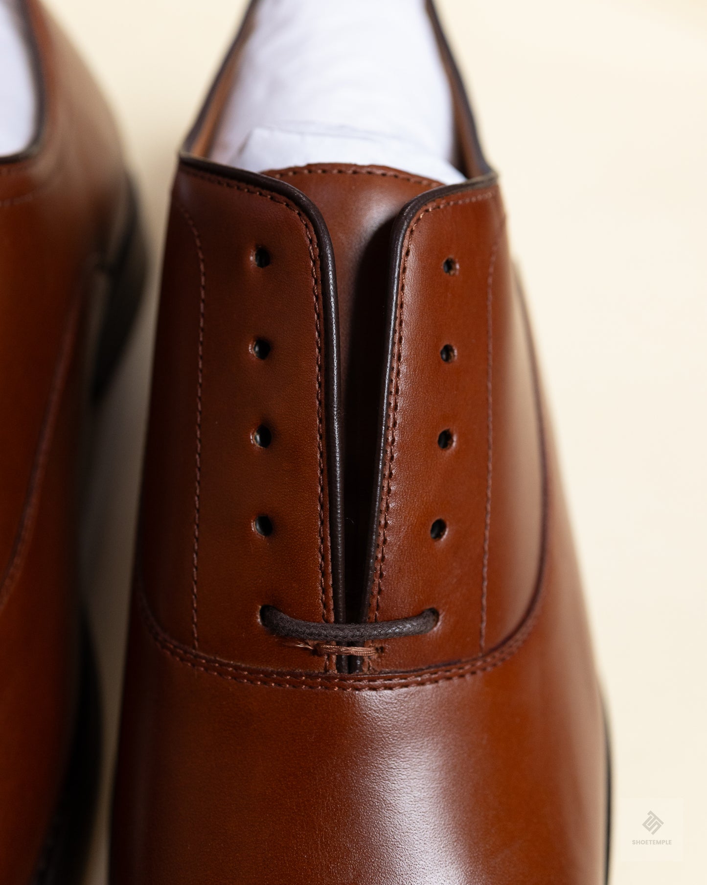 Johnston & Murphy Oxford shoes in tan brown
