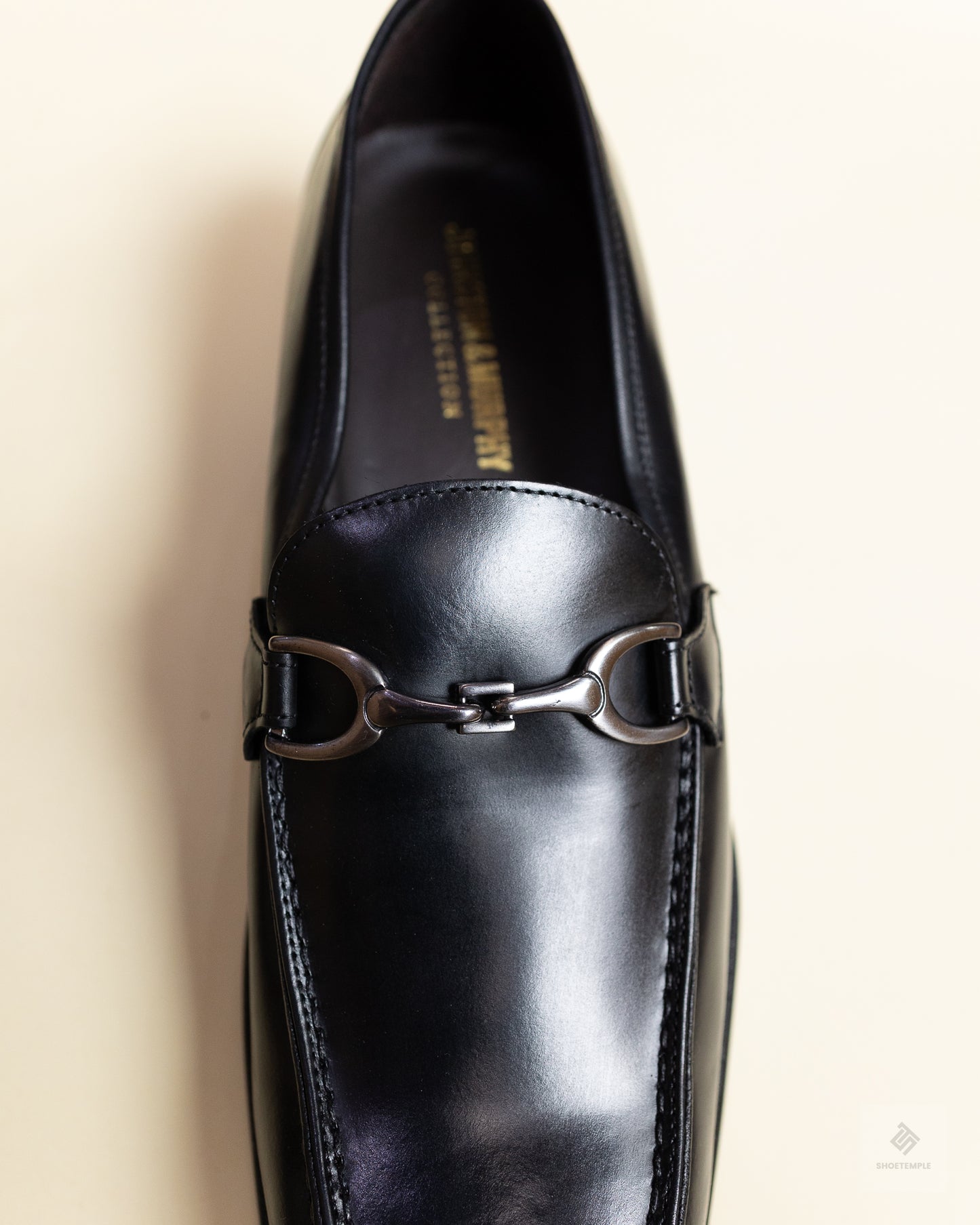 Johnston & Murphy Bit Loafer in black