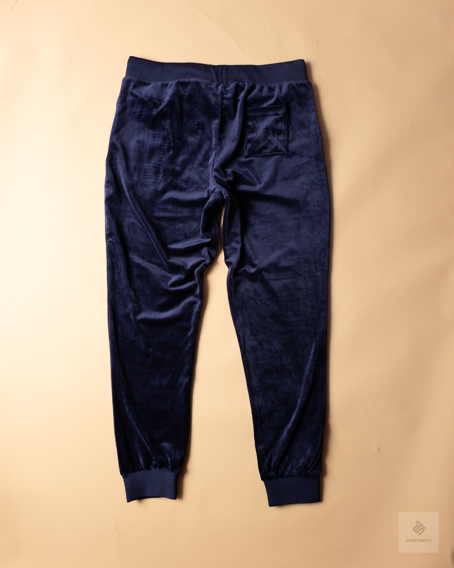 White Mark velour jogger