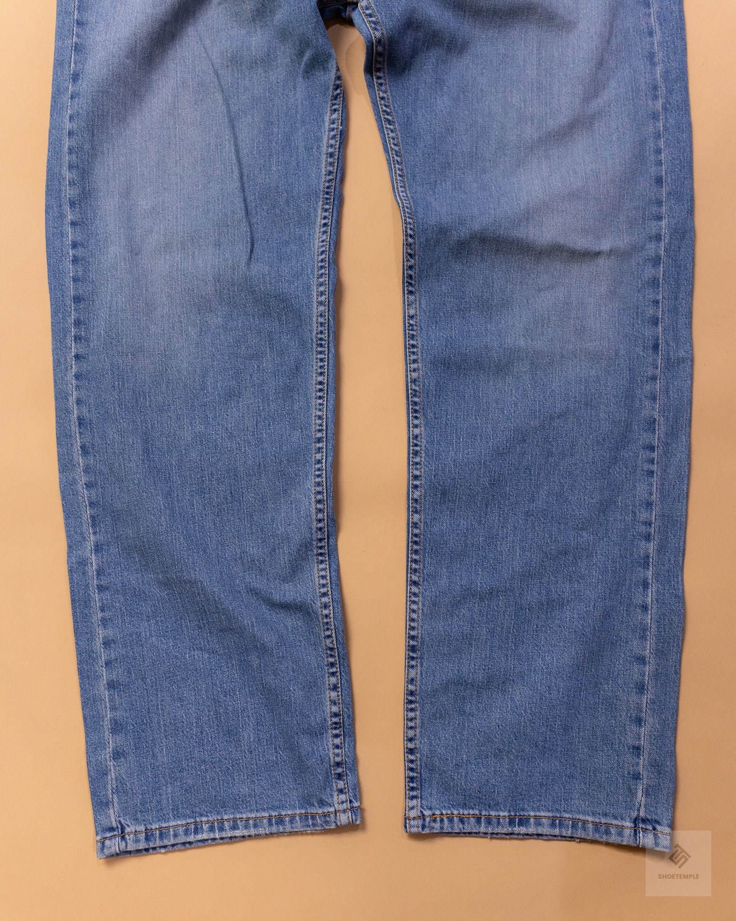 Levi's Straight Fit Jeans