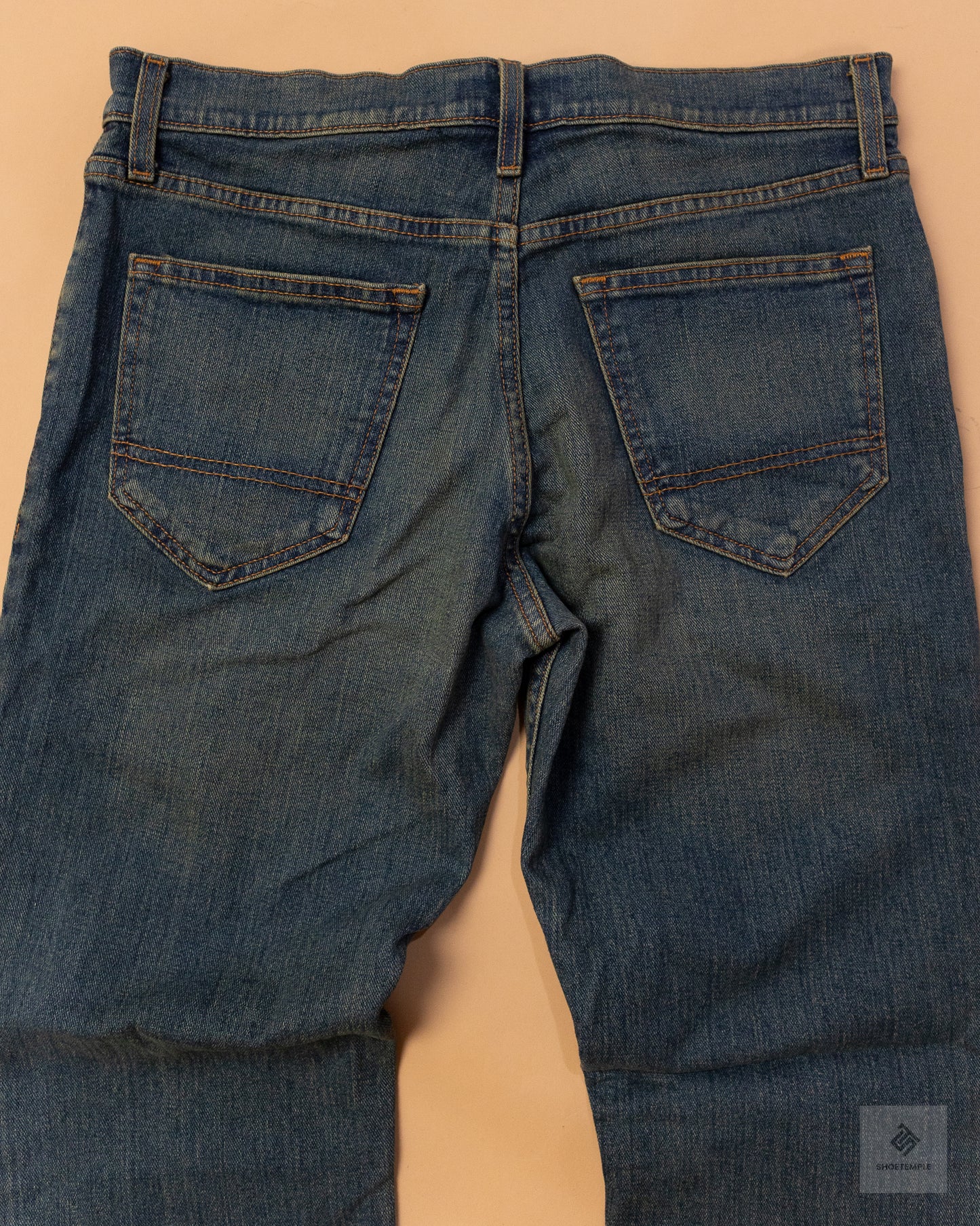 Arizona Slim Straight Jeans