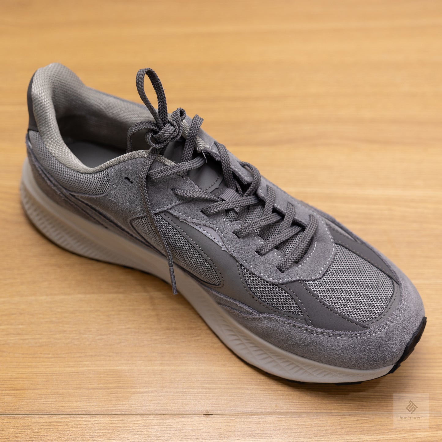 Zara Leather Running Sneakers