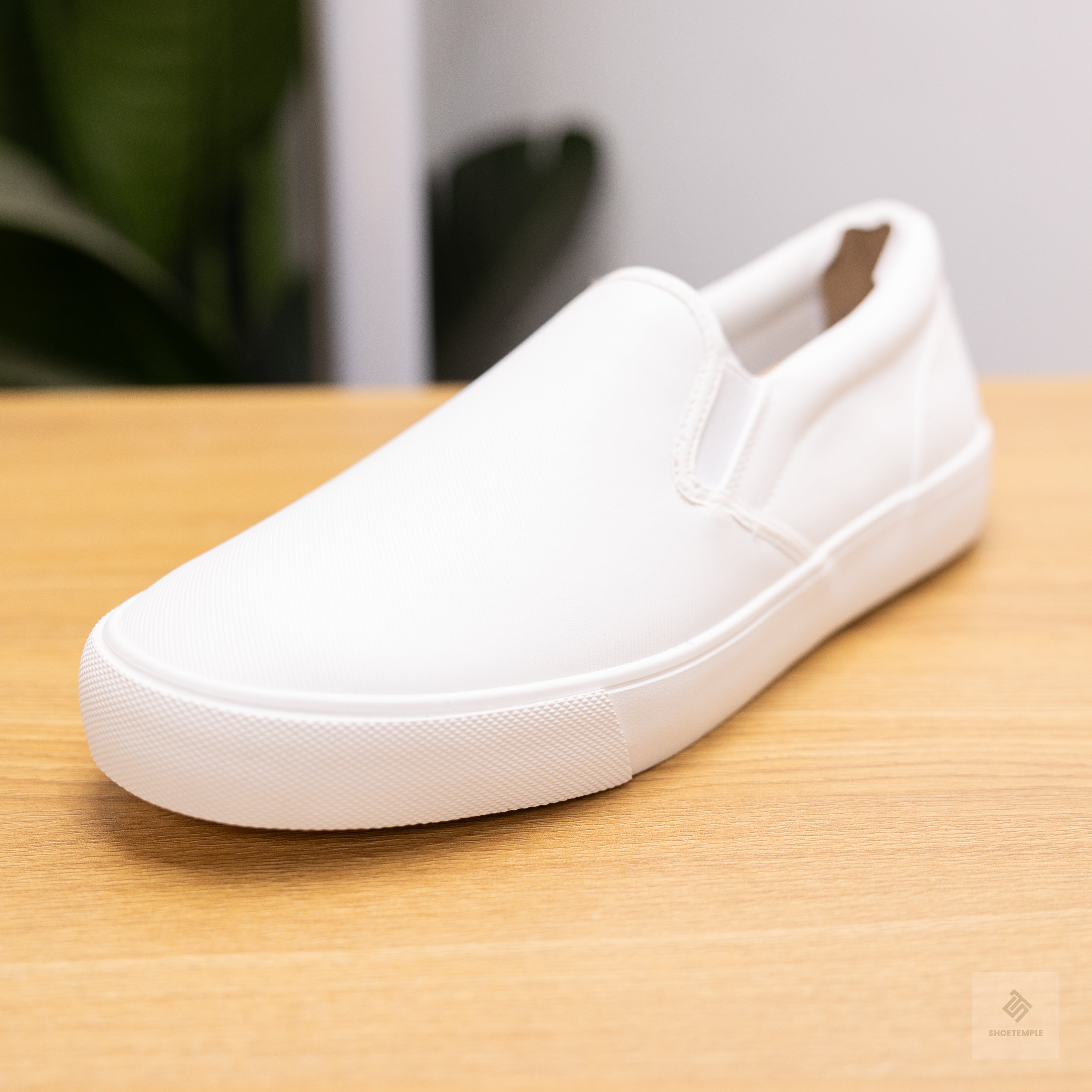 Slip on zara online