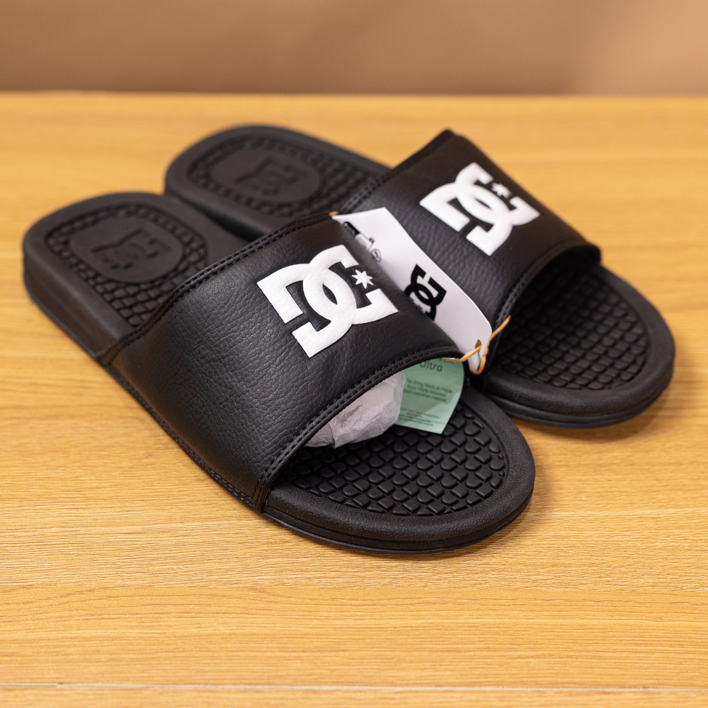 DC Slide Black/White