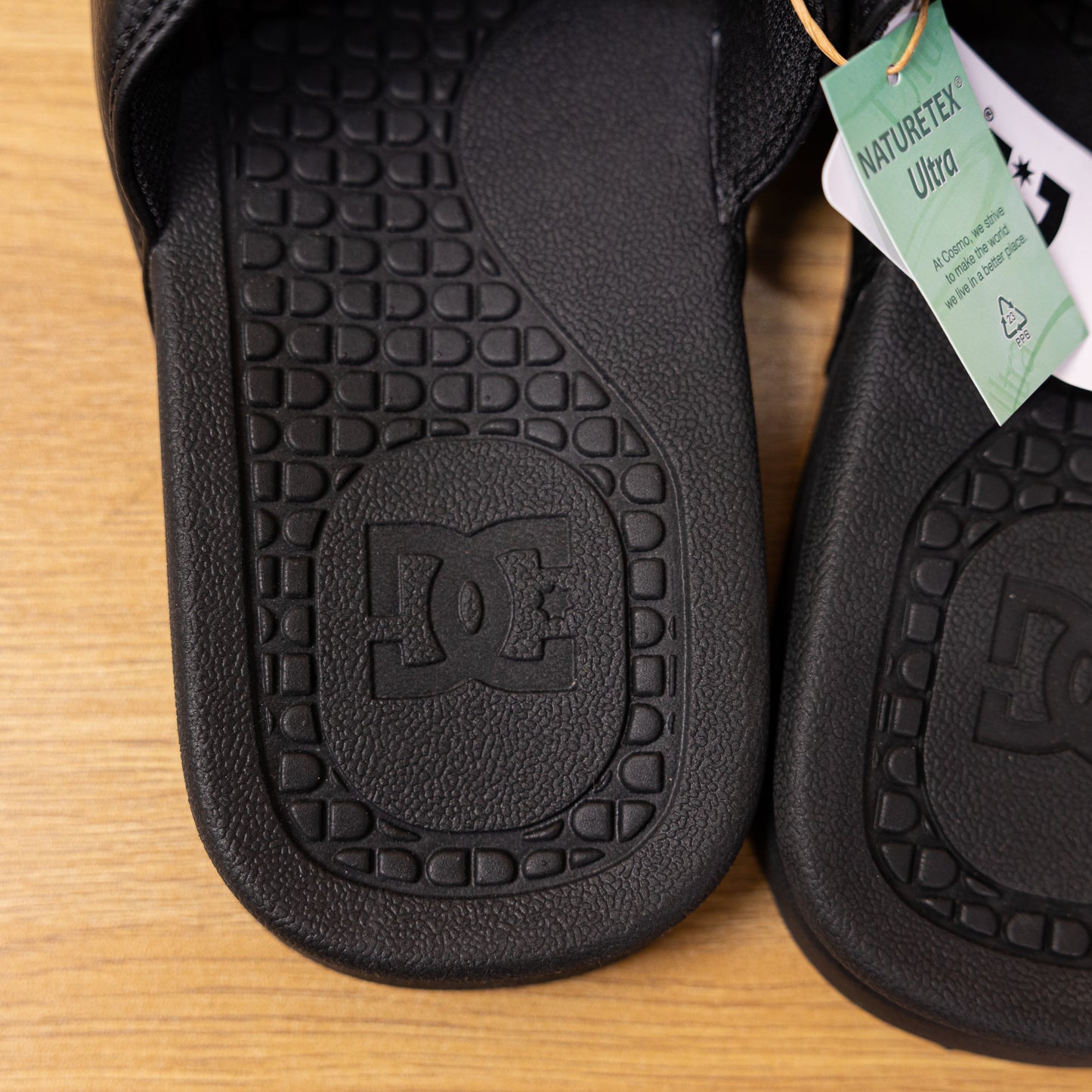 DC Slide Black/White (Copy)