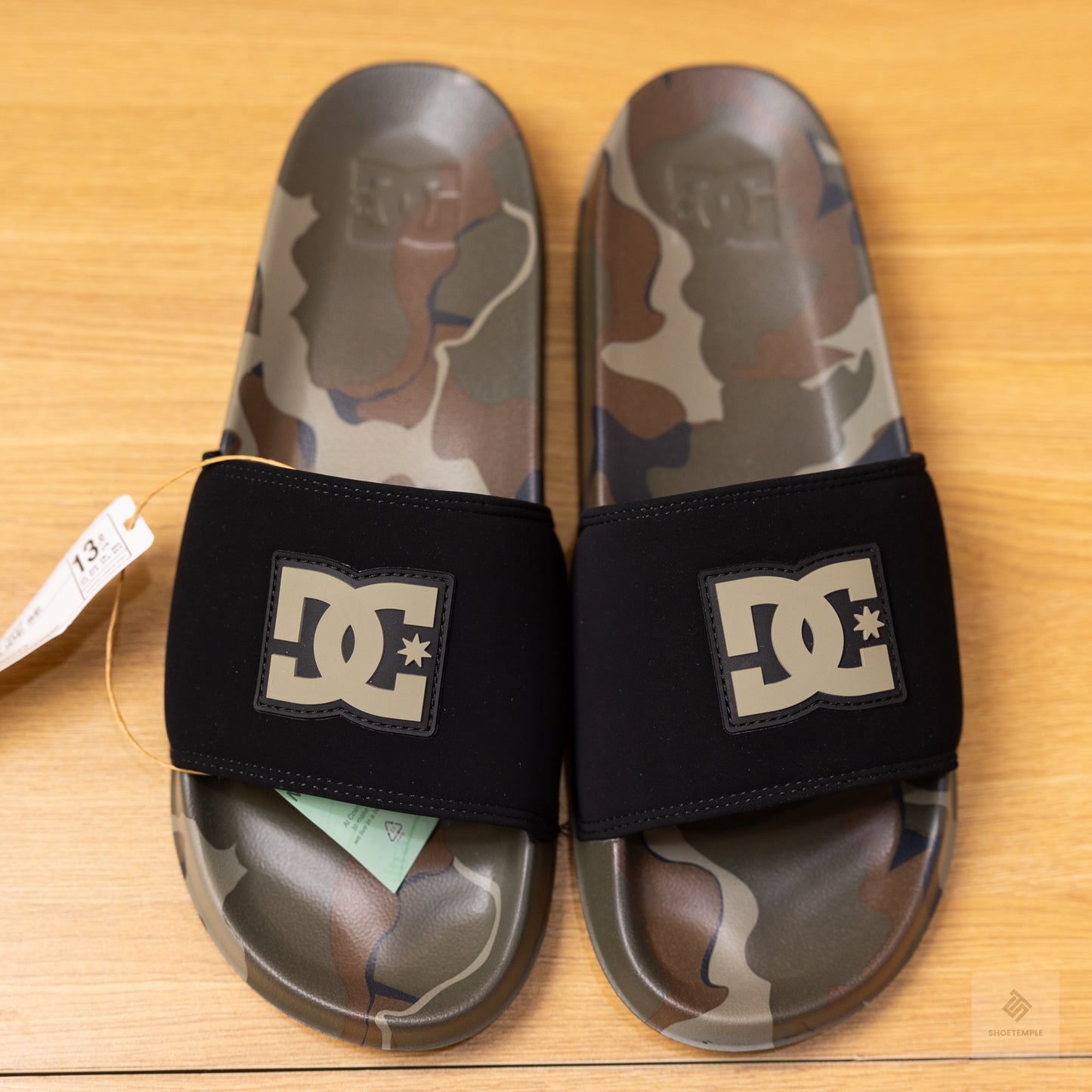 DC Slides Camo