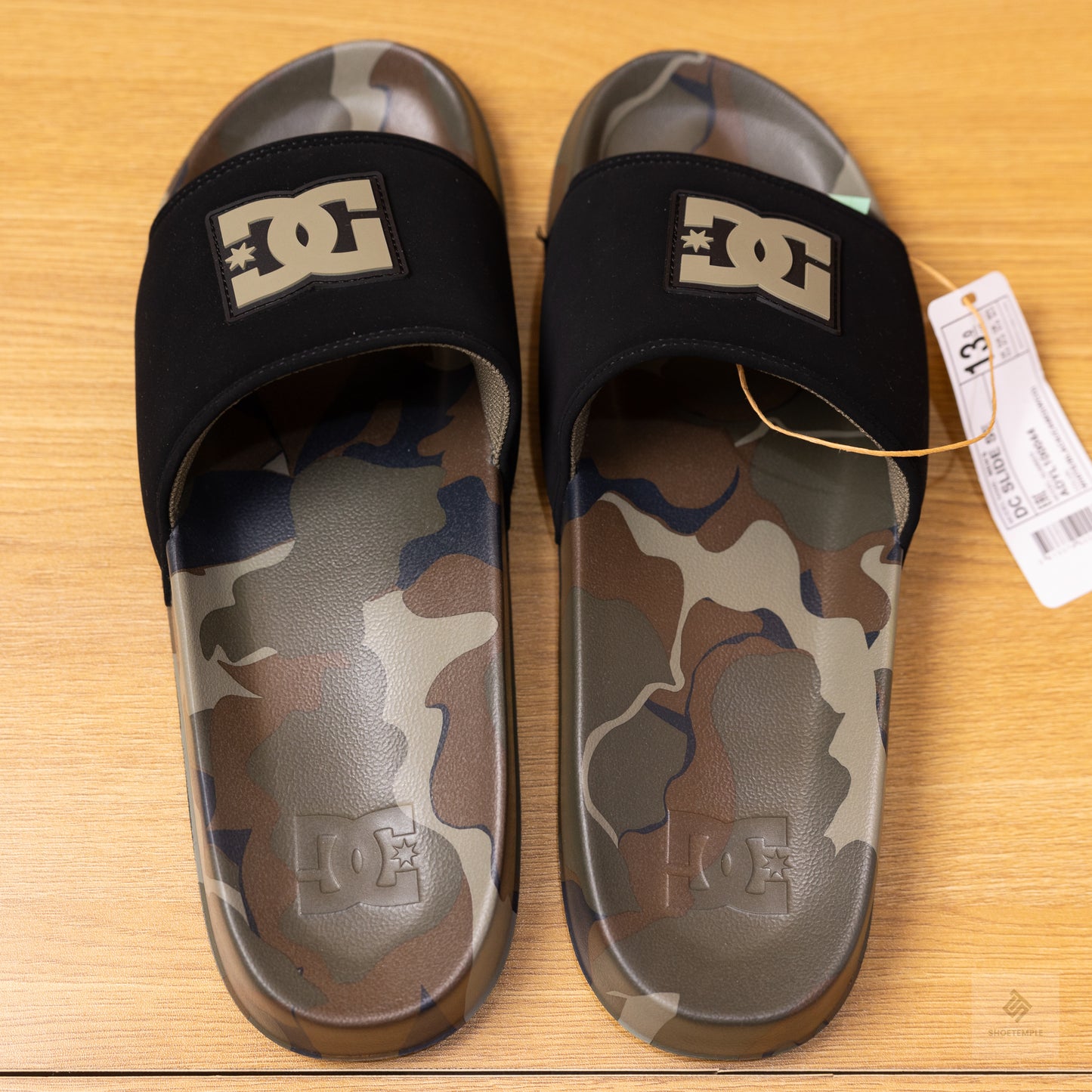 DC Slides Camo