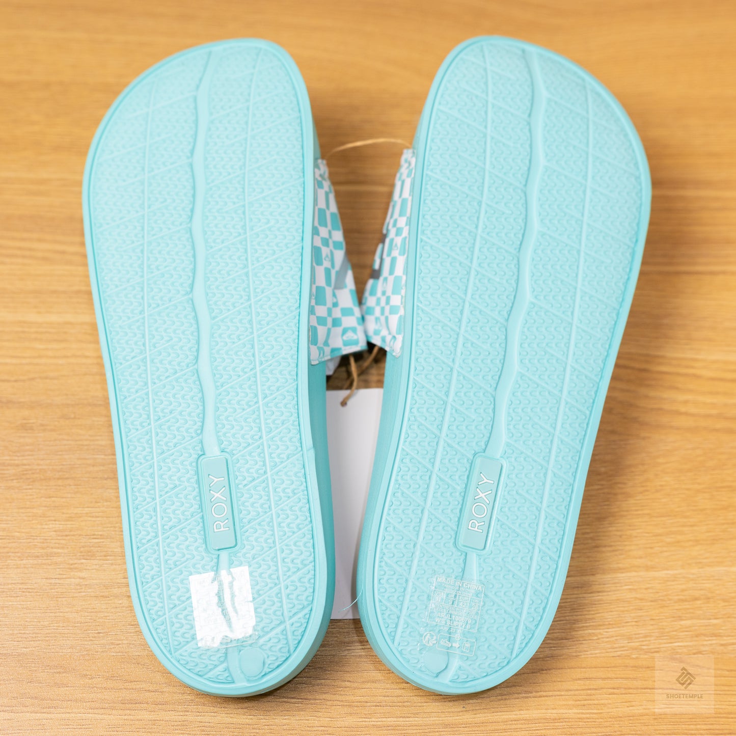 Roxy Slides Check Pattern