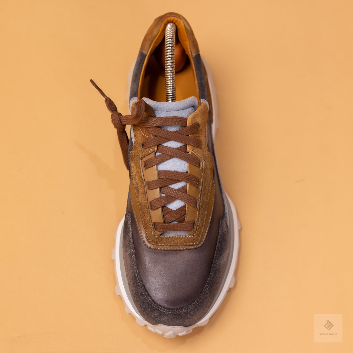 Magnani Onyx Leather Sneaker