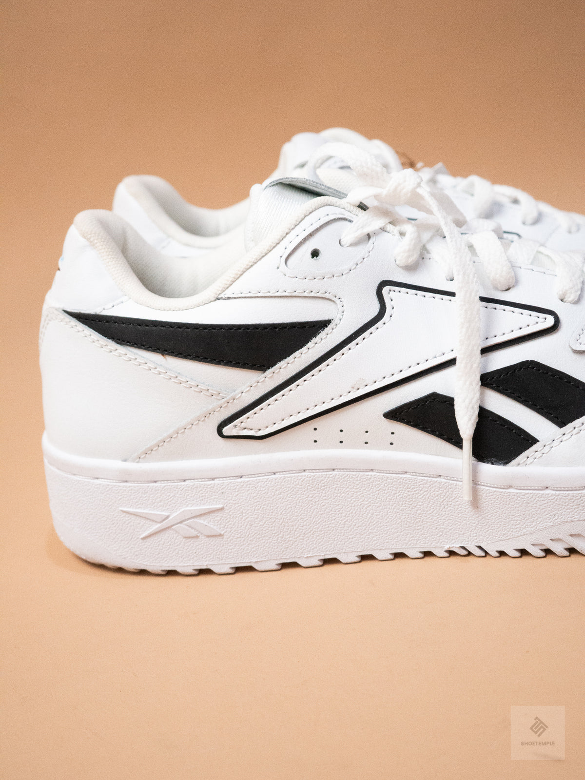 Reebok ATR Chill sneakers