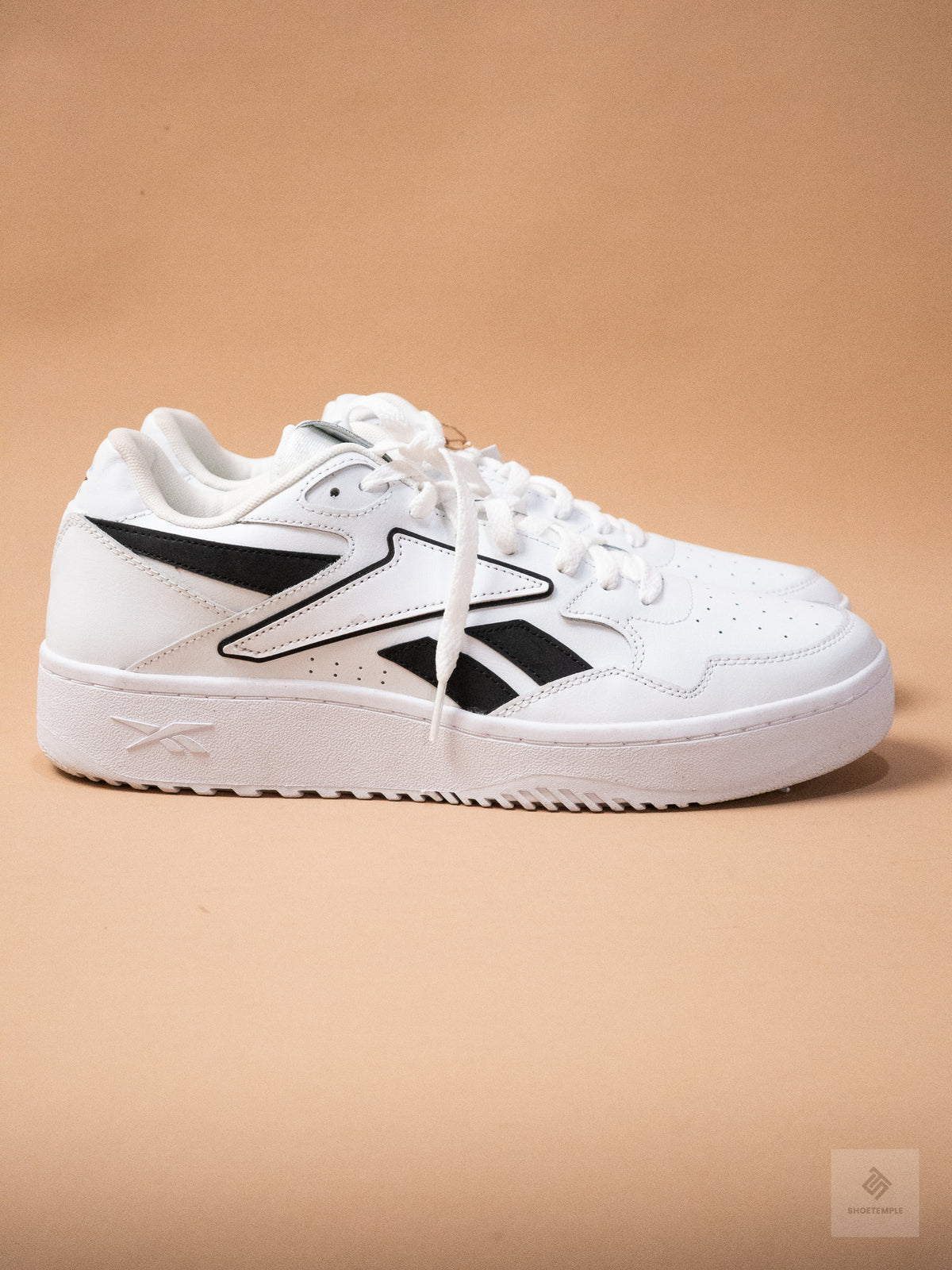Reebok ATR Chill sneakers