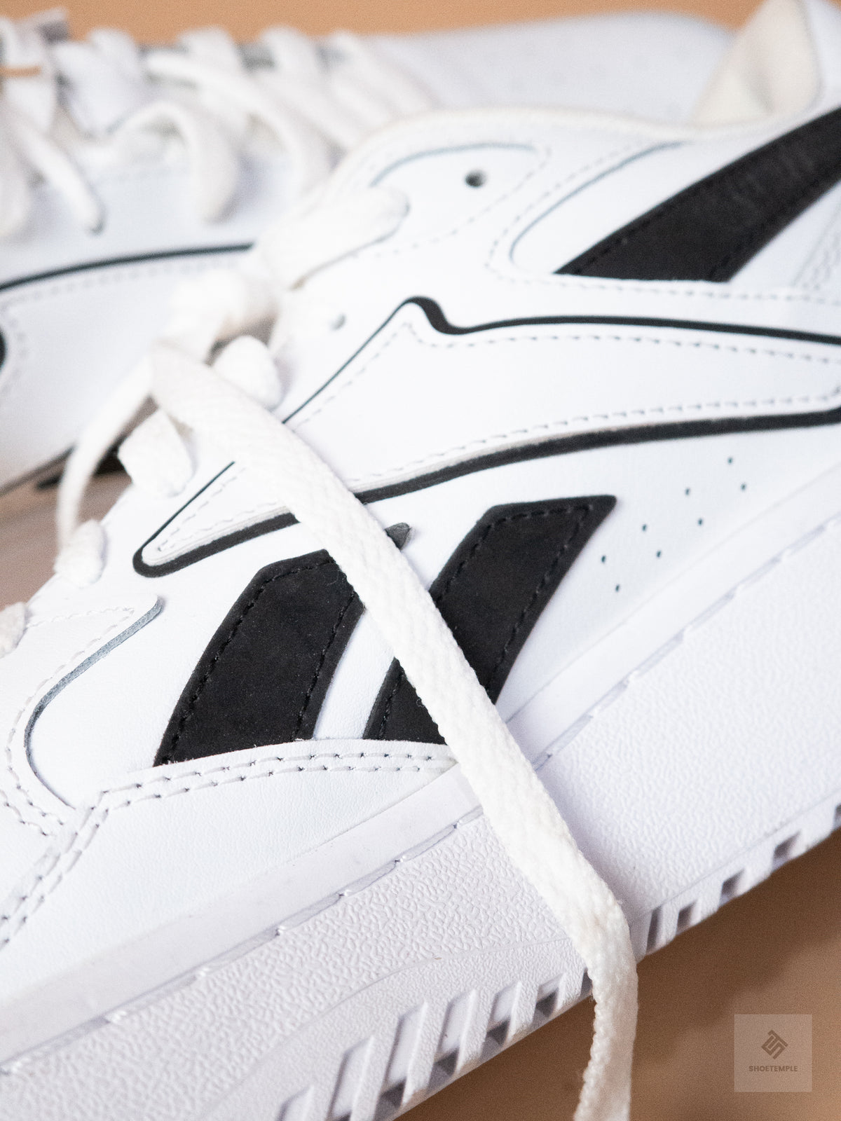 Reebok ATR Chill sneakers