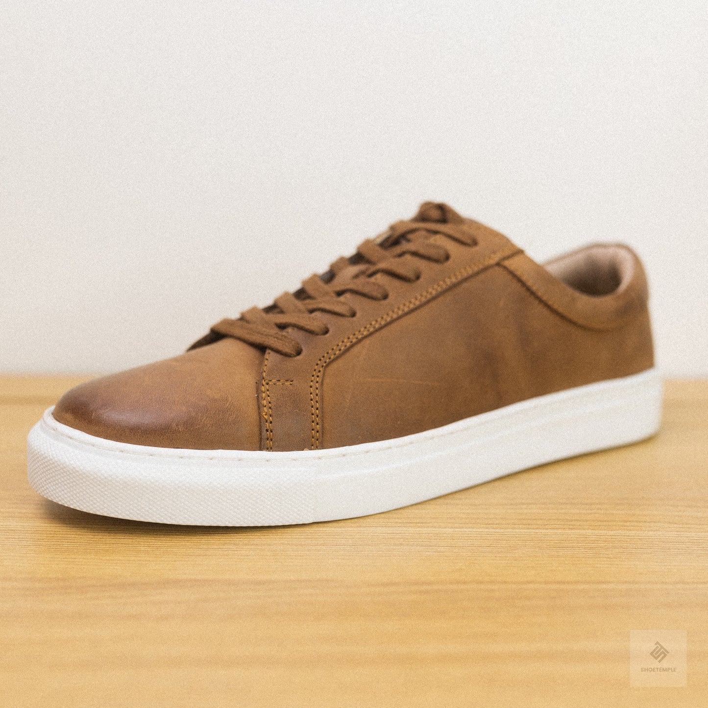 Aquila Leather Sneakers
